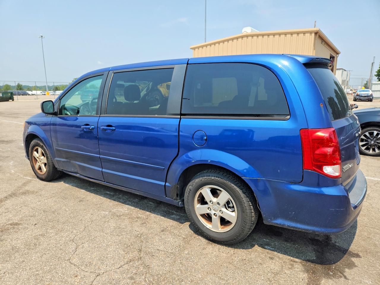 2011 Dodge Grand Caravan Express Blue vin: 2D4RN4DG8BR720553