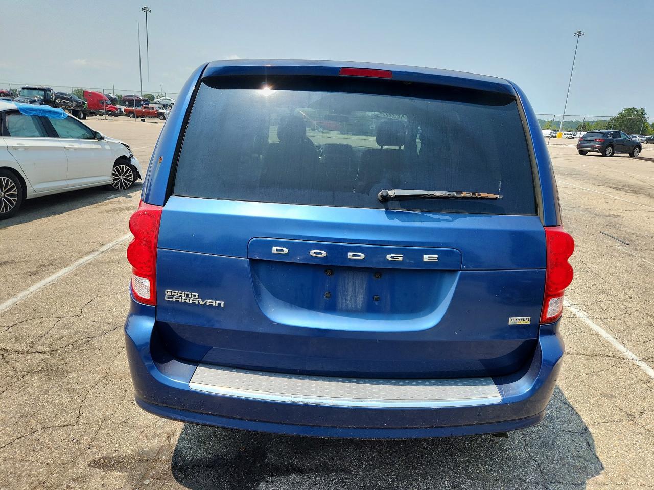 2011 Dodge Grand Caravan Express Blue vin: 2D4RN4DG8BR720553