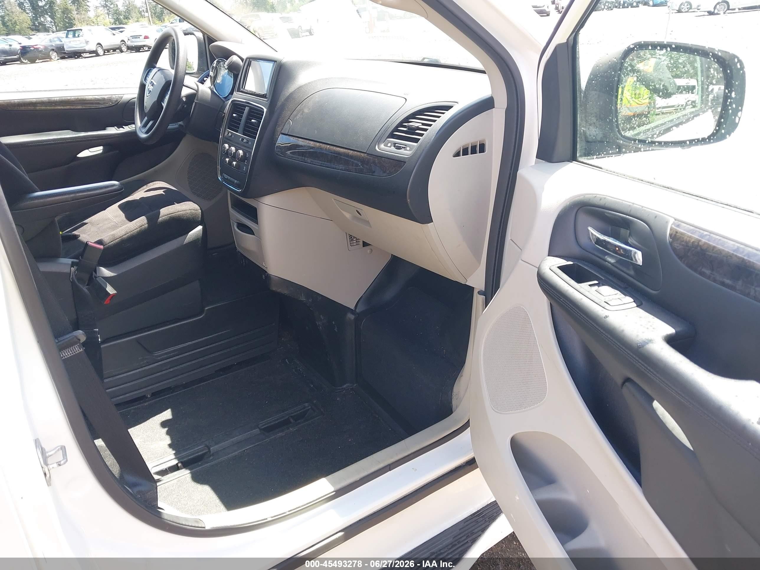 2011 Dodge Grand Caravan Express White vin: 2D4RN4DG8BR723064