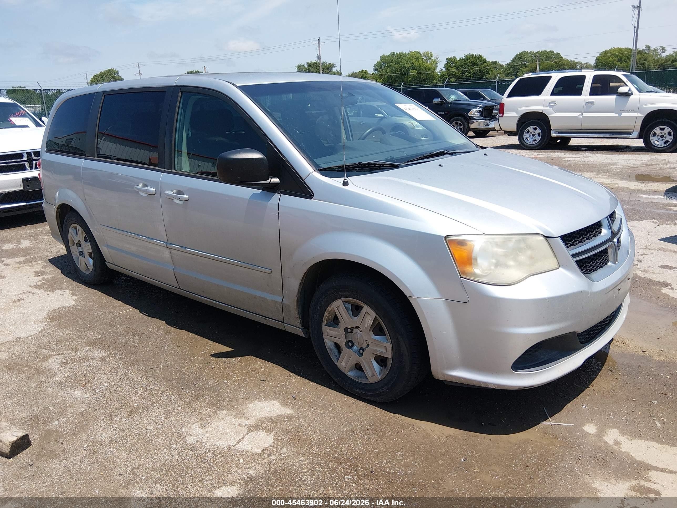2011 Dodge Grand Caravan Express Silver vin: 2D4RN4DG8BR773673