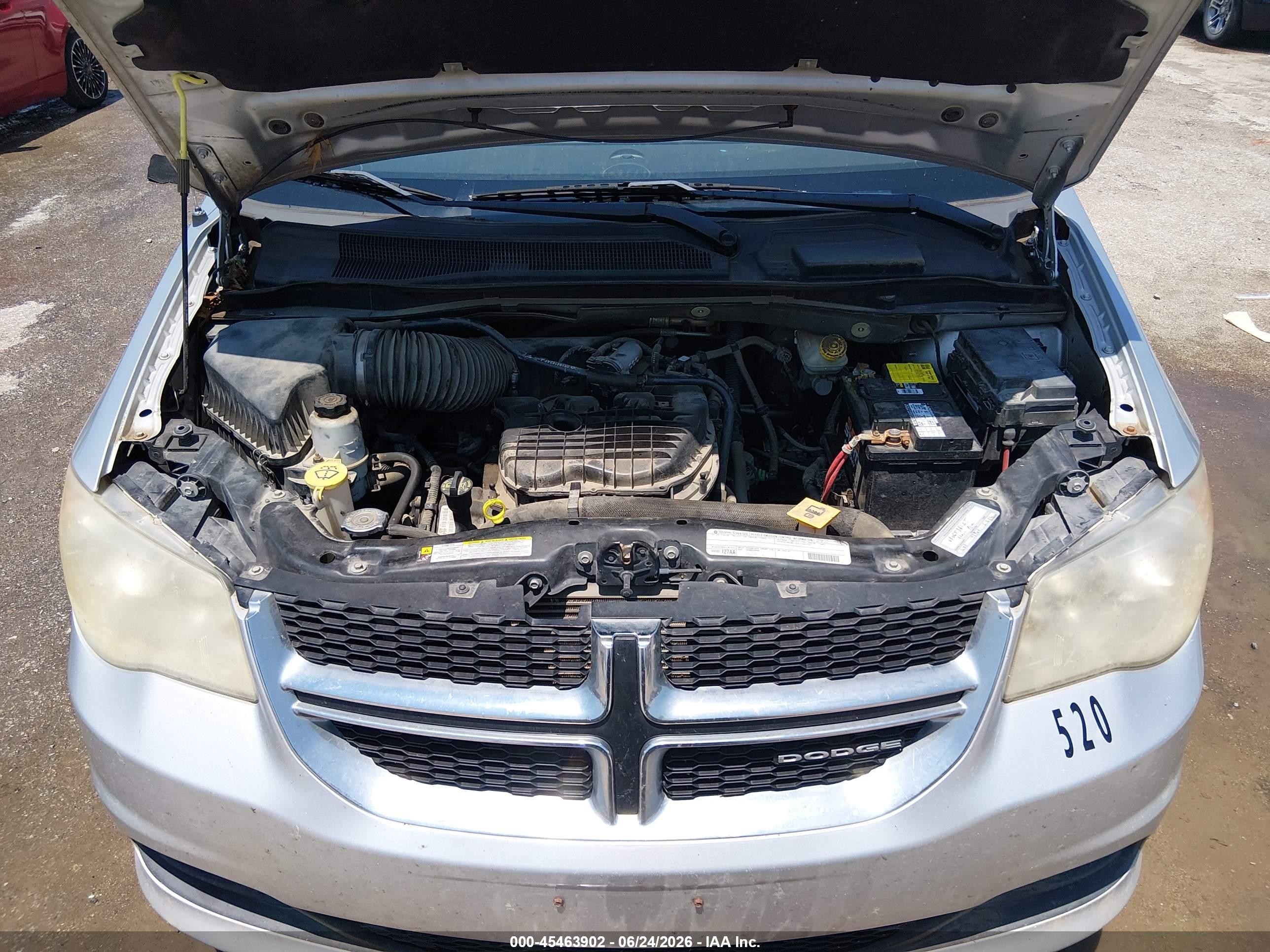 2011 Dodge Grand Caravan Express Silver vin: 2D4RN4DG8BR773673