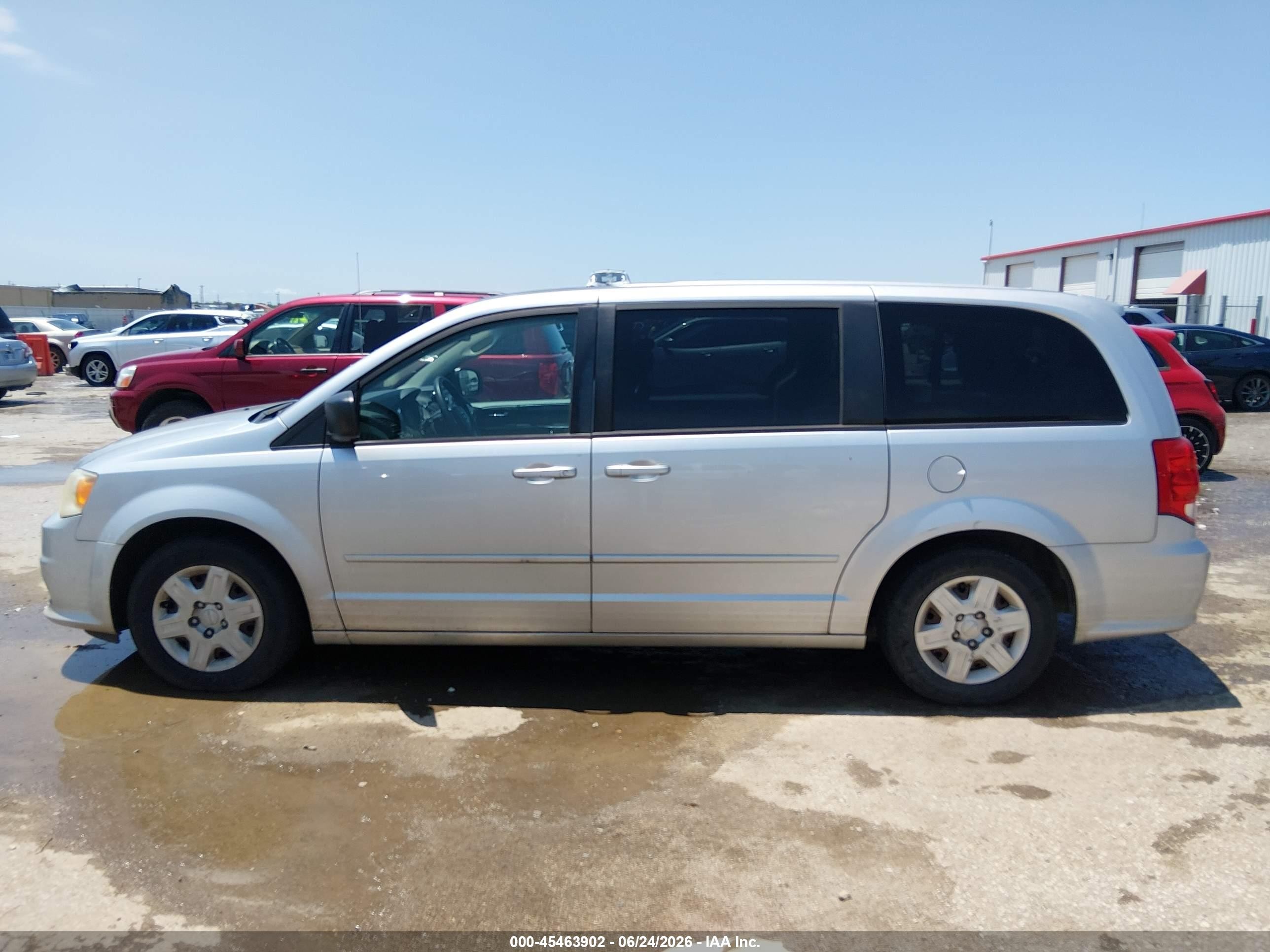 2011 Dodge Grand Caravan Express Silver vin: 2D4RN4DG8BR773673