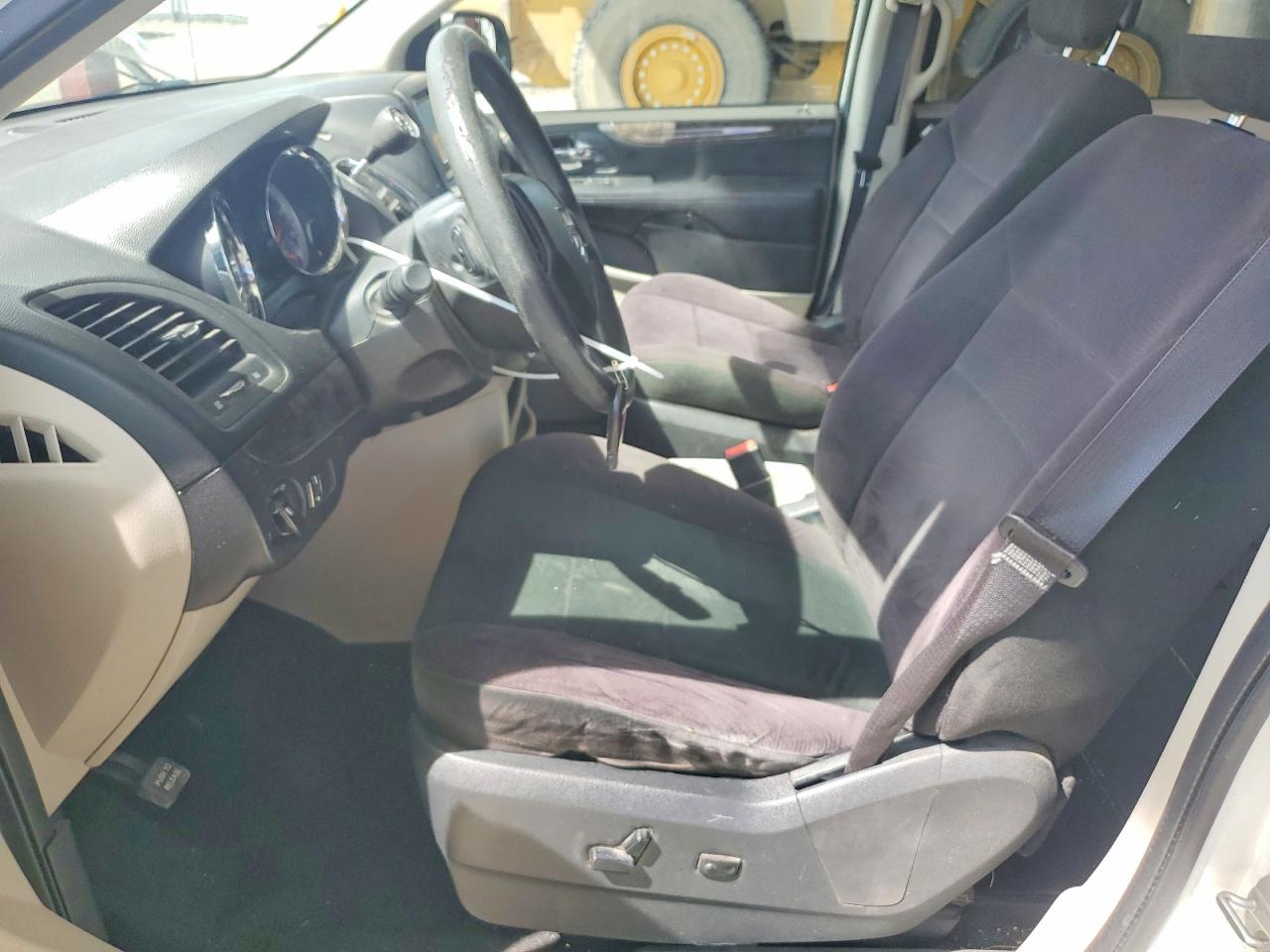 2011 Dodge Grand Caravan Express White vin: 2D4RN4DG9BR757403