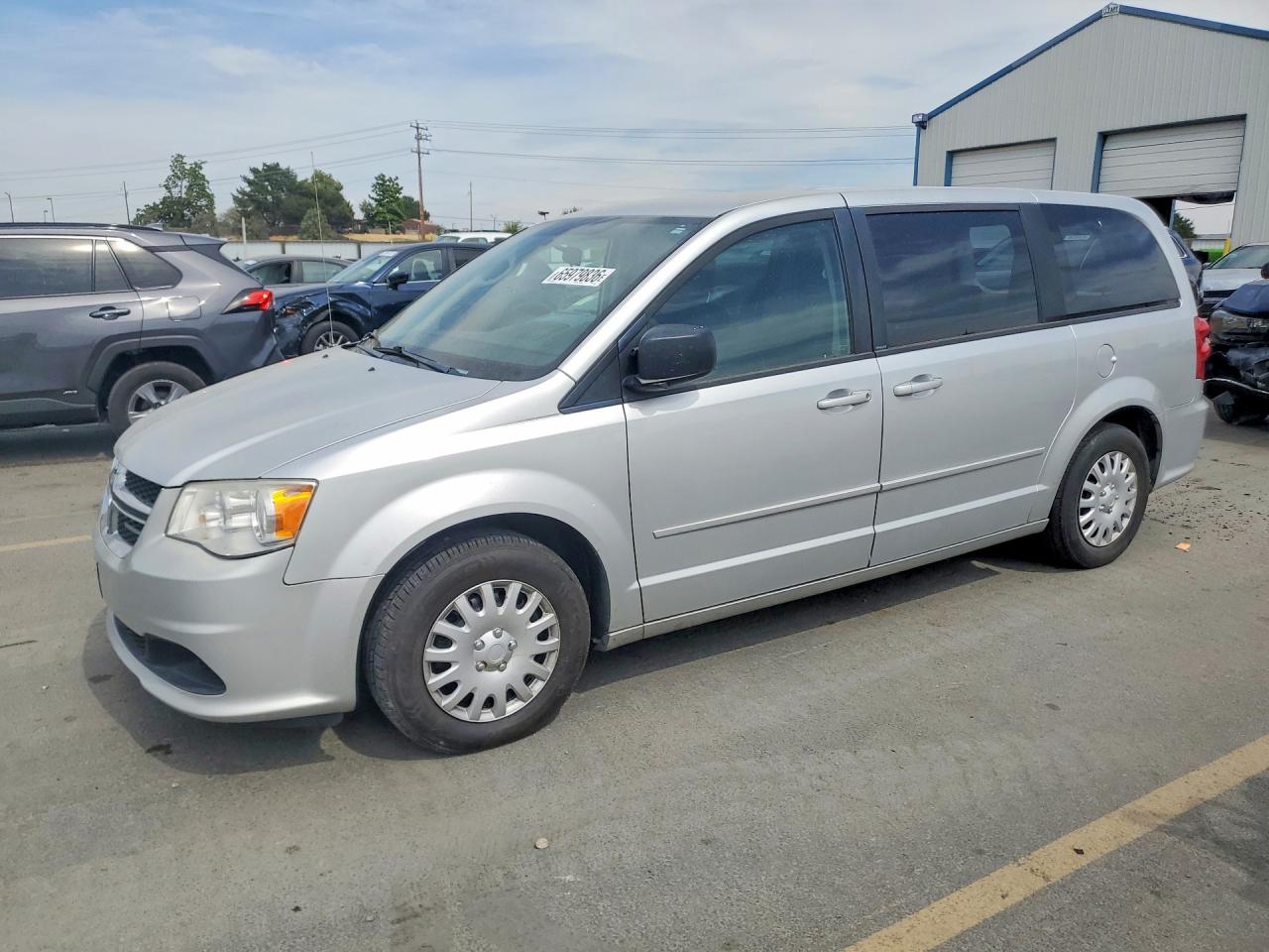 2011 Dodge Grand Caravan Express Silver vin: 2D4RN4DG9BR769051