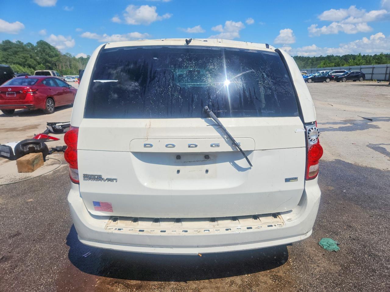 2011 Dodge Grand Caravan Express White vin: 2D4RN4DG9BR795522