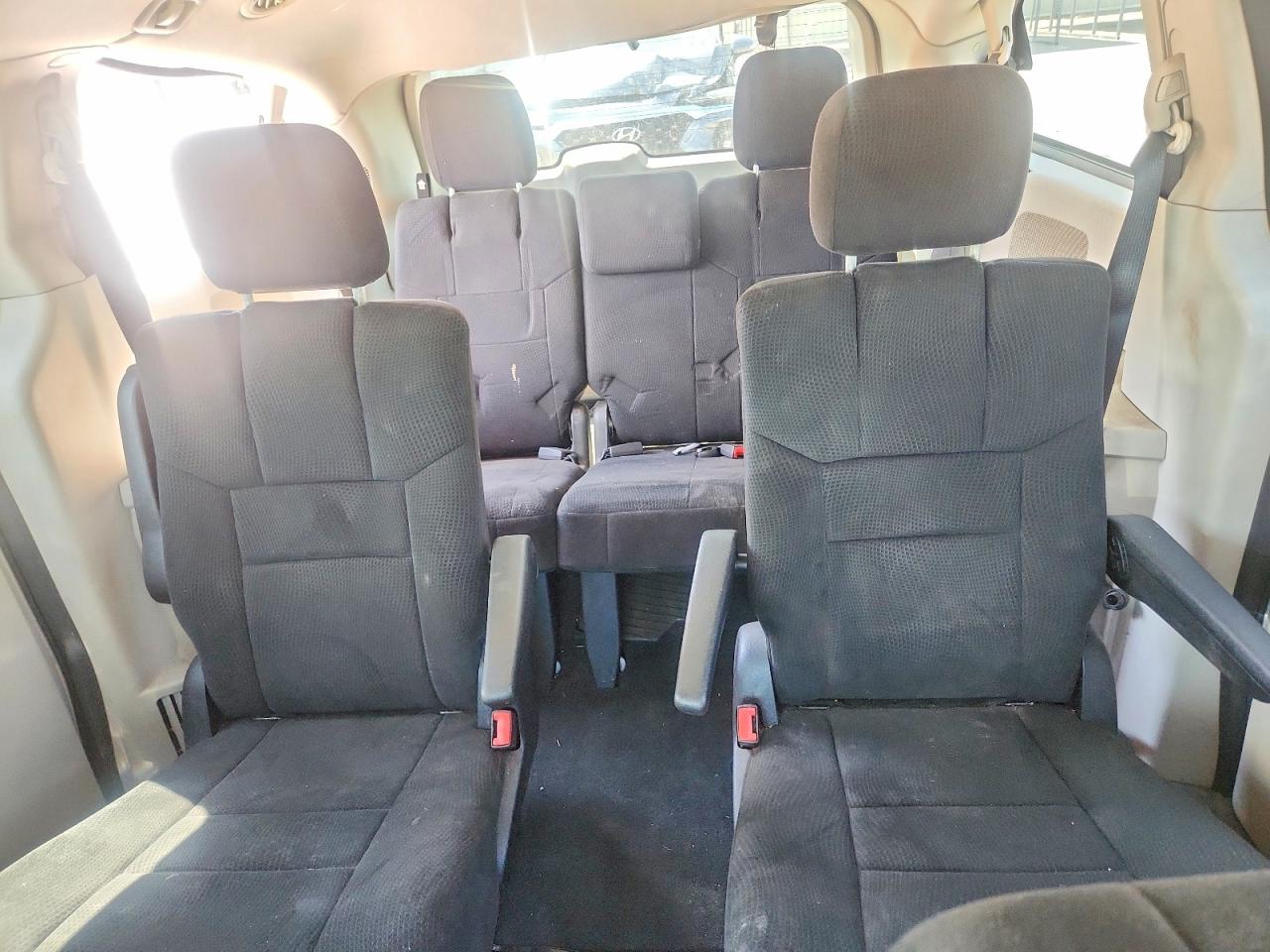 2011 Dodge Grand Caravan Express White vin: 2D4RN4DG9BR795522
