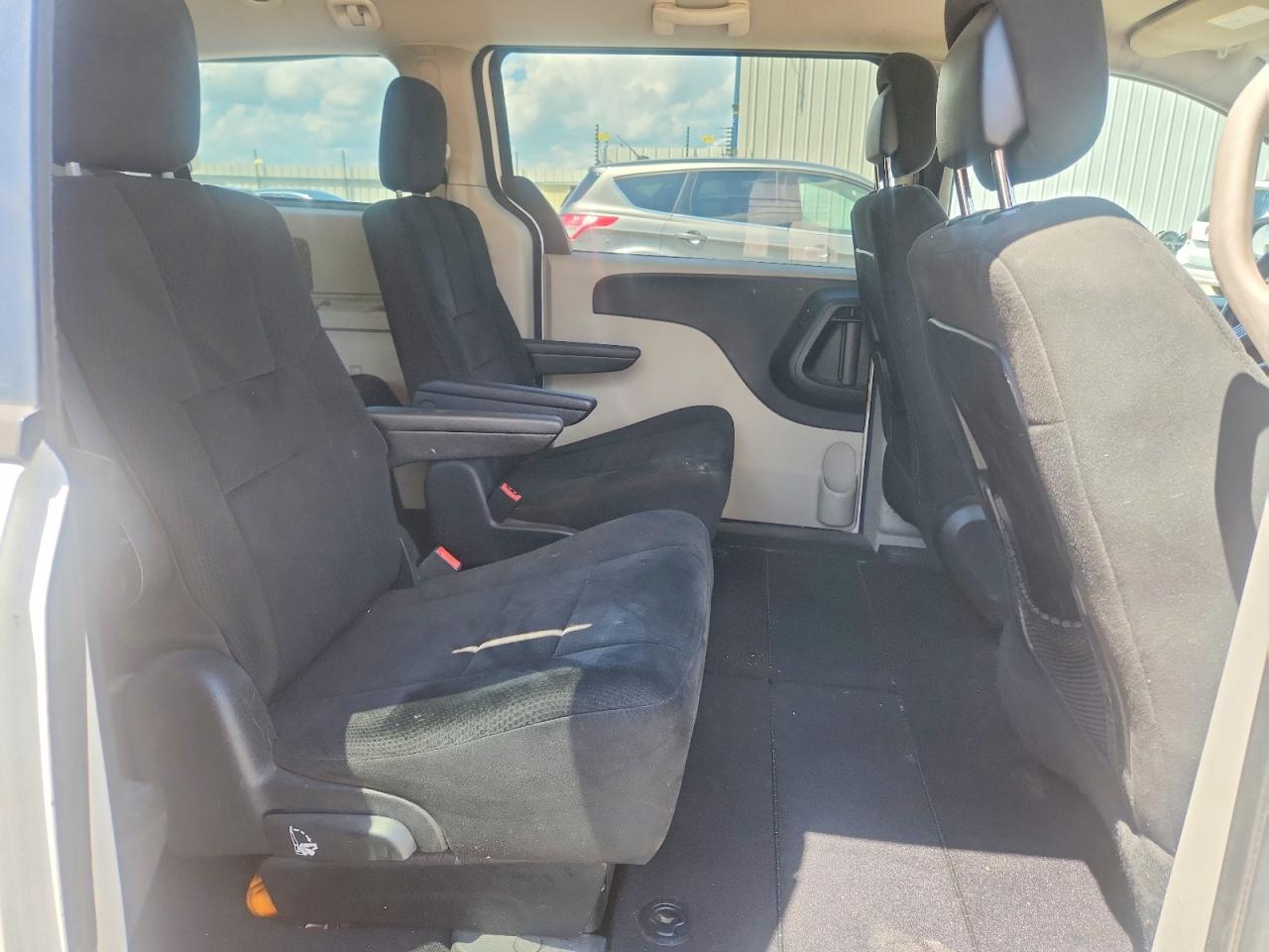 2011 Dodge Grand Caravan Express White vin: 2D4RN4DG9BR795522