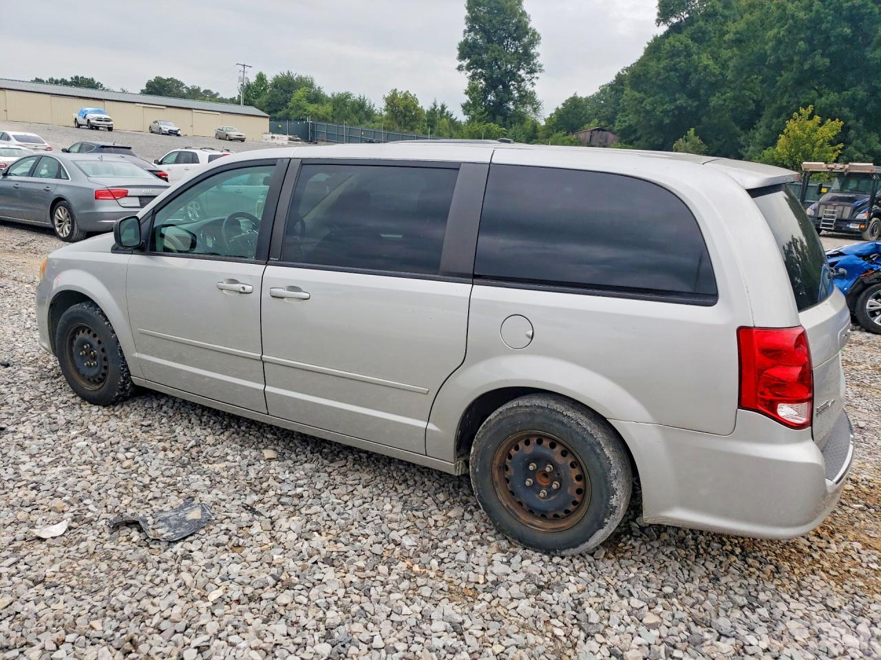 2011 Dodge Grand Caravan Express Silver vin: 2D4RN4DGXBR680203