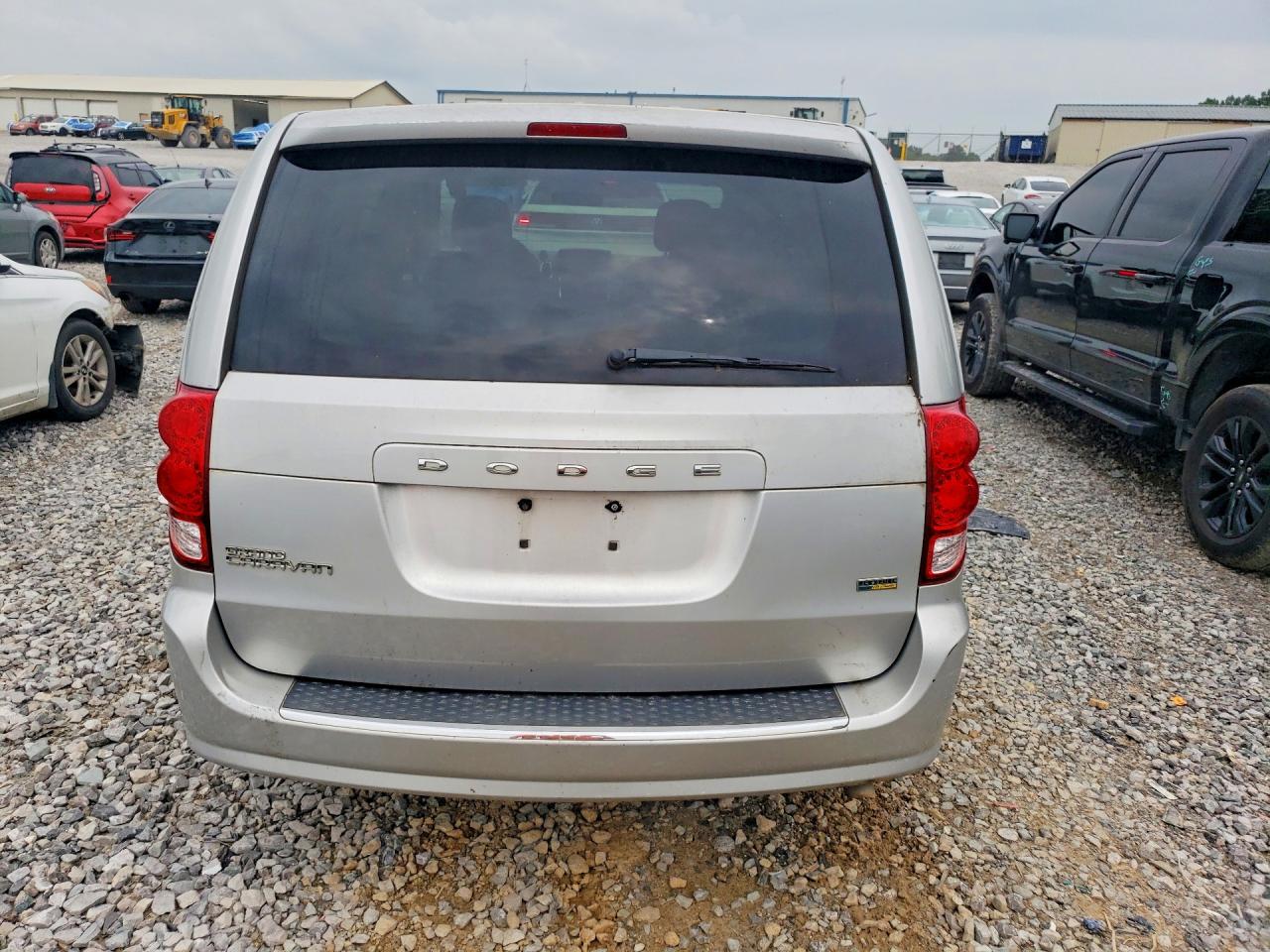 2011 Dodge Grand Caravan Express Silver vin: 2D4RN4DGXBR680203