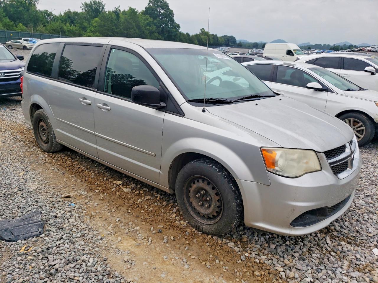 2011 Dodge Grand Caravan Express Silver vin: 2D4RN4DGXBR680203