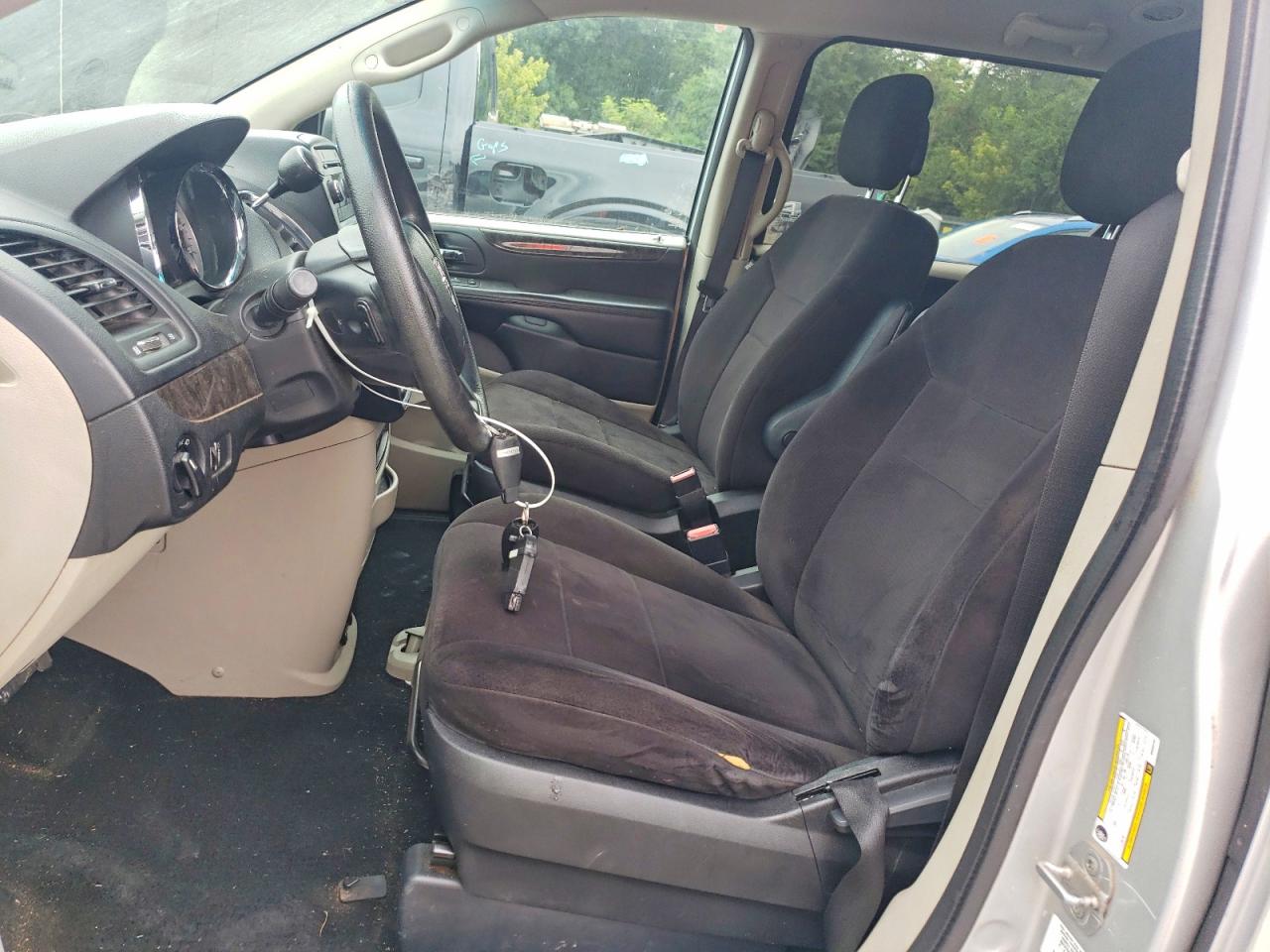 2011 Dodge Grand Caravan Express Silver vin: 2D4RN4DGXBR680203