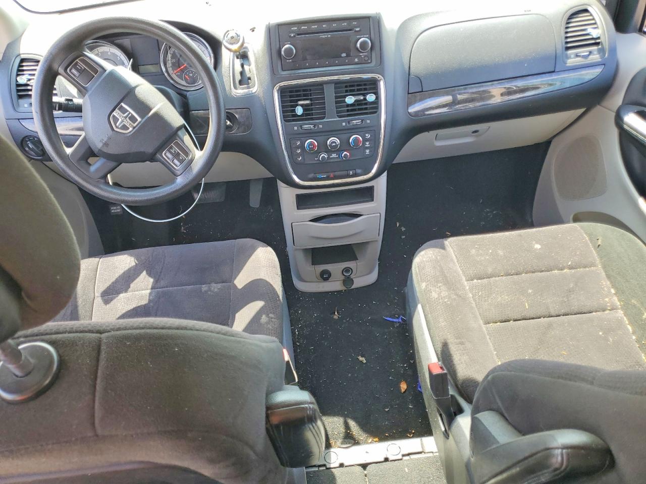 2011 Dodge Grand Caravan Express Silver vin: 2D4RN4DGXBR732204