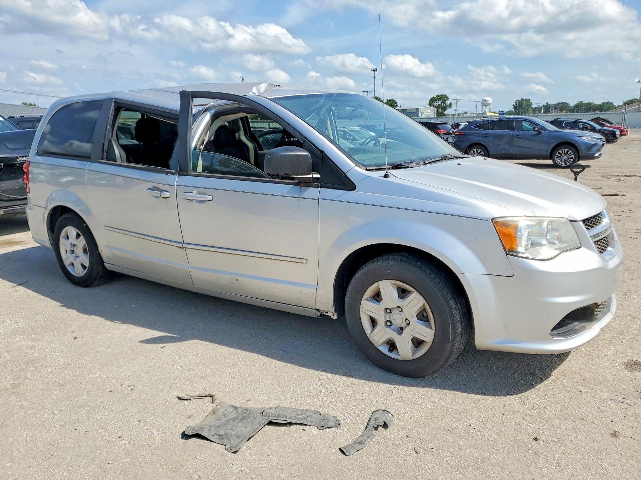 2011 Dodge Grand Caravan Express Silver vin: 2D4RN4DGXBR732204