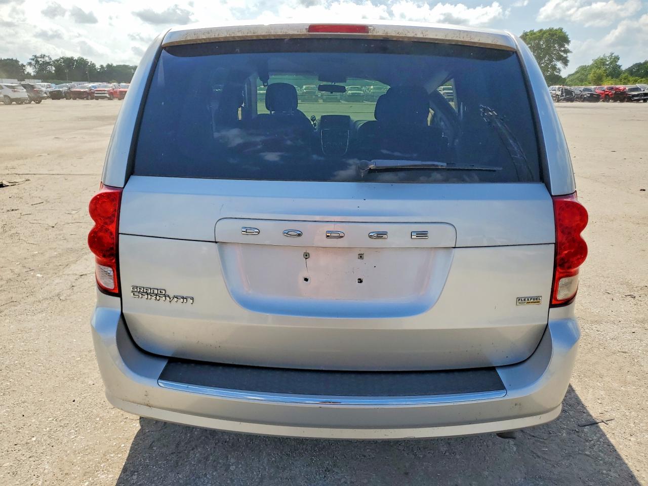 2011 Dodge Grand Caravan Express Silver vin: 2D4RN4DGXBR732204
