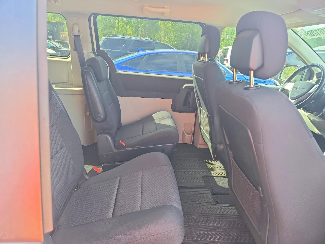 2010 Dodge Grand Caravan Se Белый vin: 2D4RN4DX7AR484931