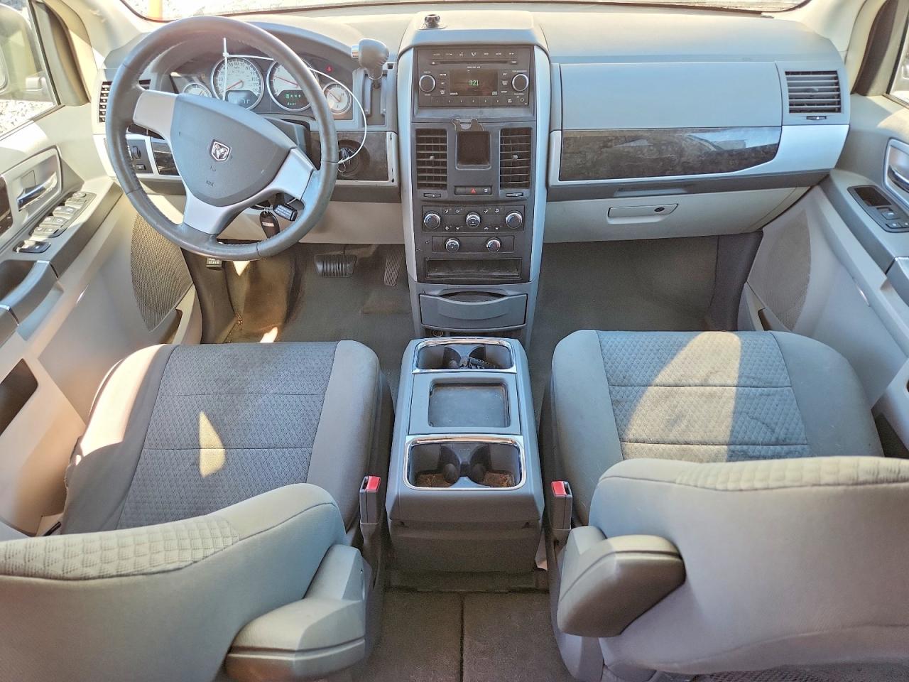 2010 Dodge Grand Caravan Sxt White vin: 2D4RN5D10AR107679
