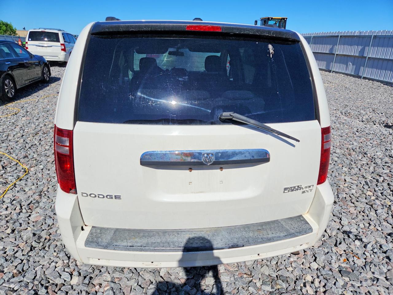 2010 Dodge Grand Caravan Sxt White vin: 2D4RN5D10AR107679