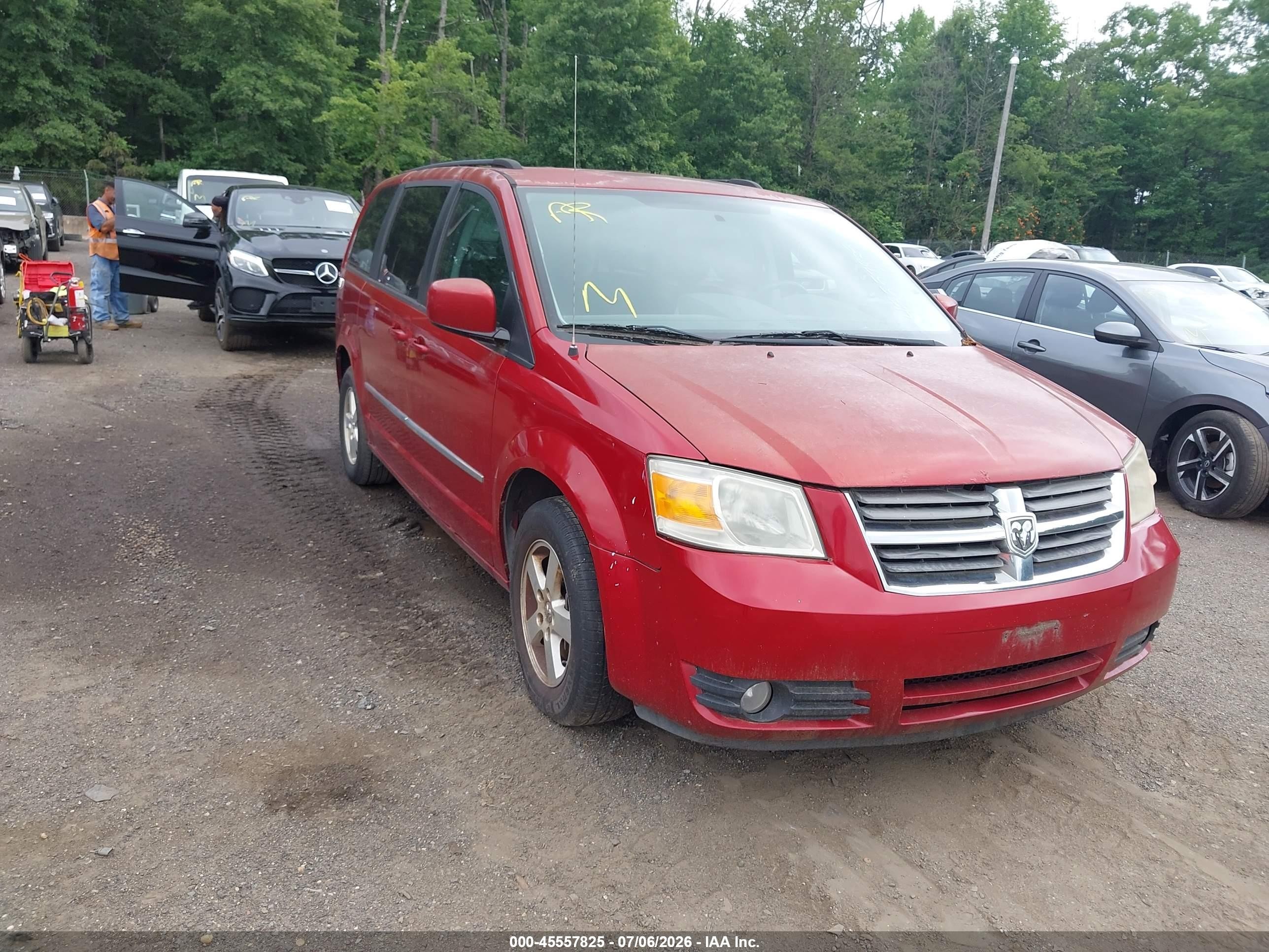 2010 Dodge Grand Caravan Sxt Red vin: 2D4RN5D10AR131030