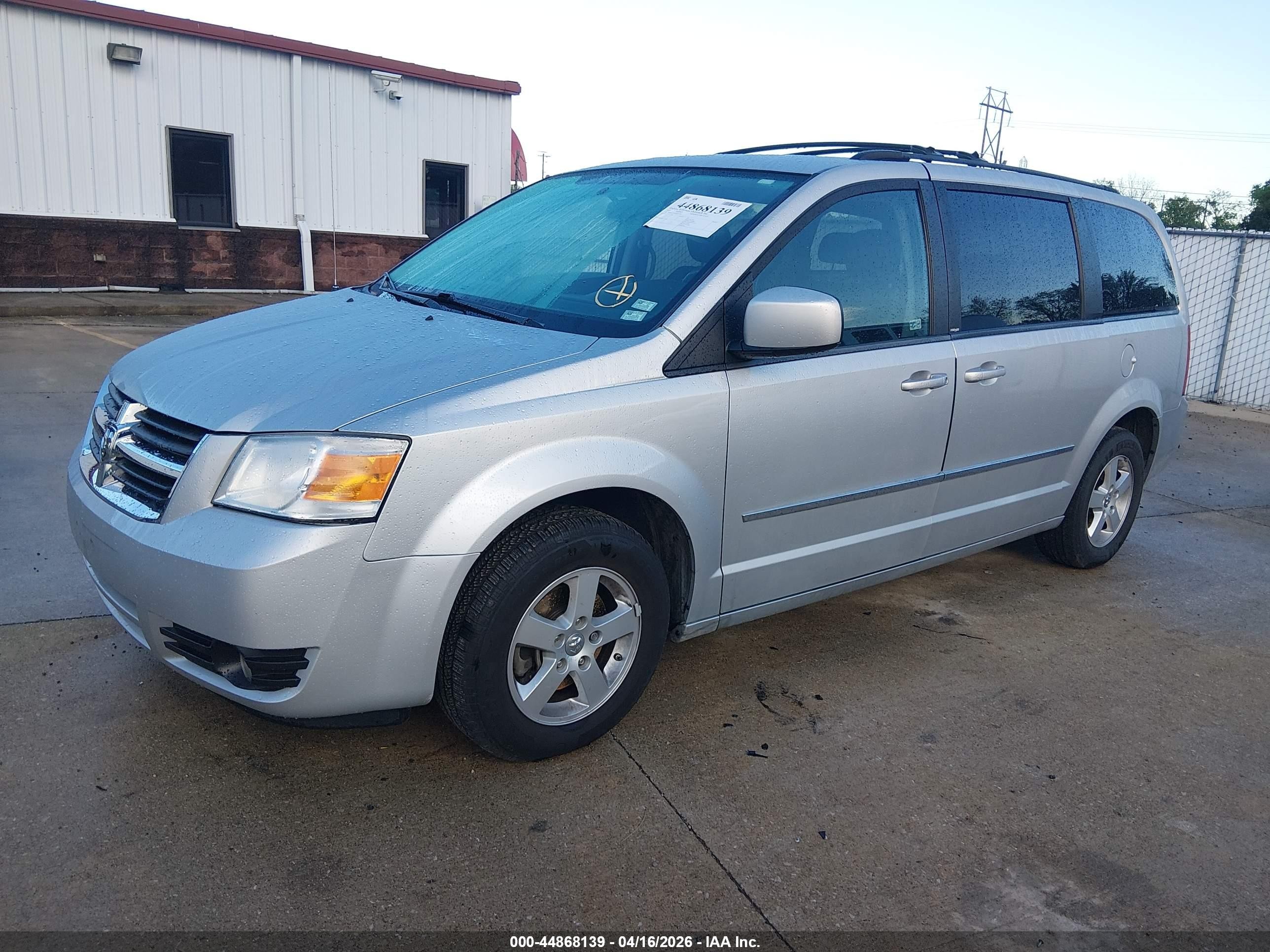 2010 Dodge Grand Caravan Sxt Silver vin: 2D4RN5D10AR237655