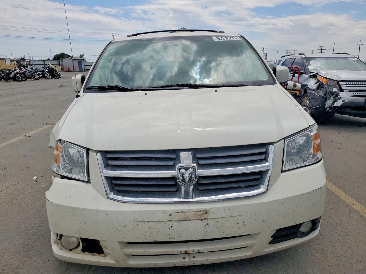 2010 Dodge Grand Caravan Sxt White vin: 2D4RN5D10AR247585