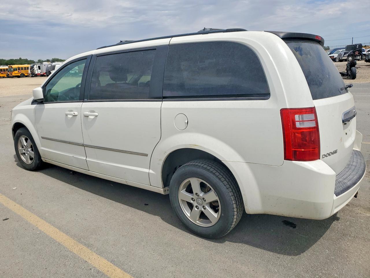 2010 Dodge Grand Caravan Sxt White vin: 2D4RN5D10AR247585