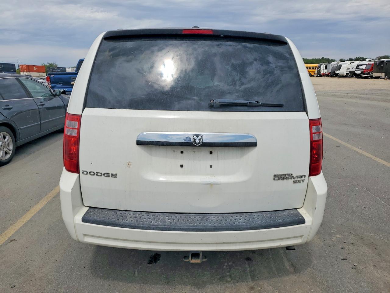 2010 Dodge Grand Caravan Sxt White vin: 2D4RN5D10AR247585
