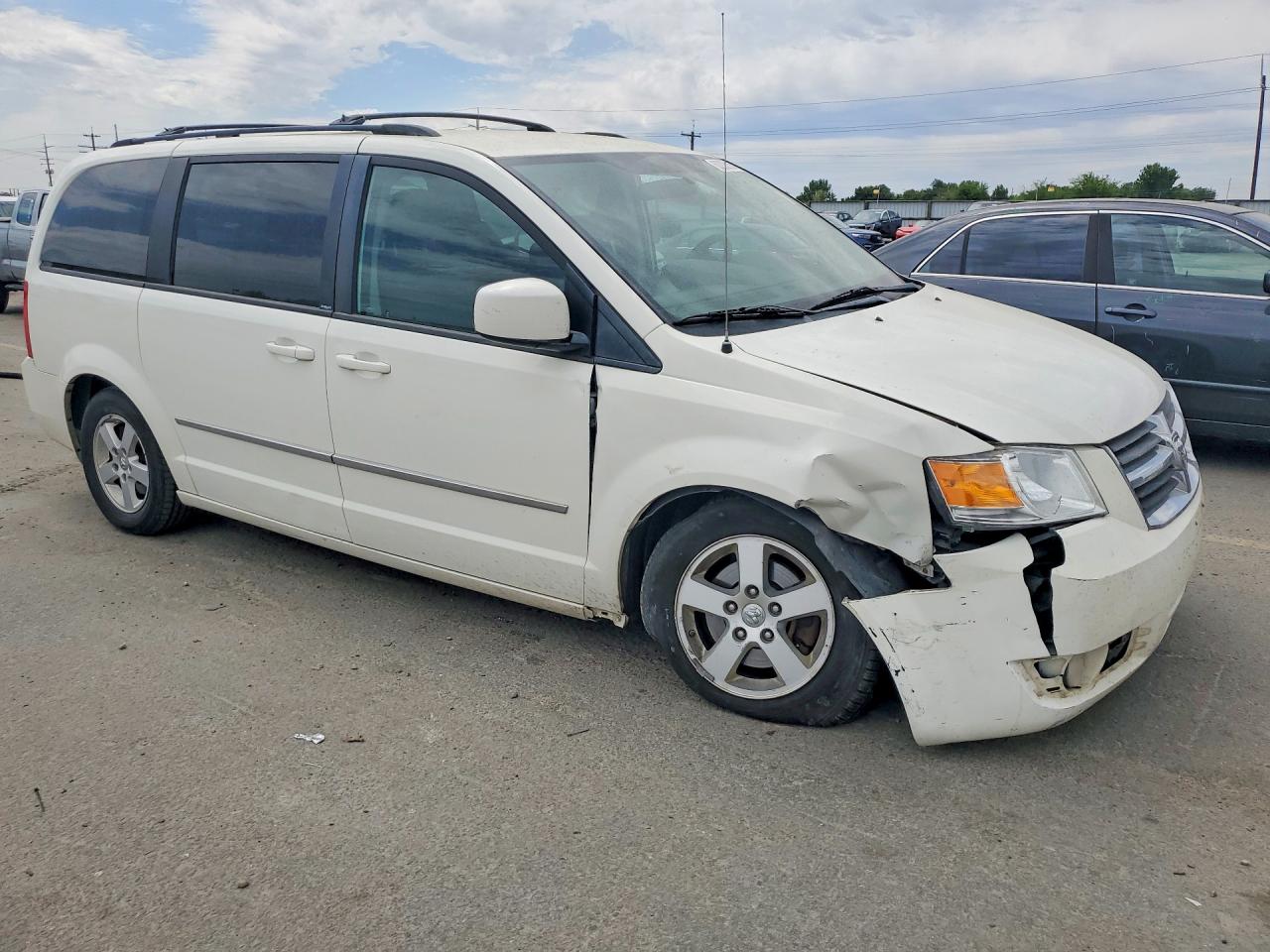 2010 Dodge Grand Caravan Sxt White vin: 2D4RN5D10AR247585