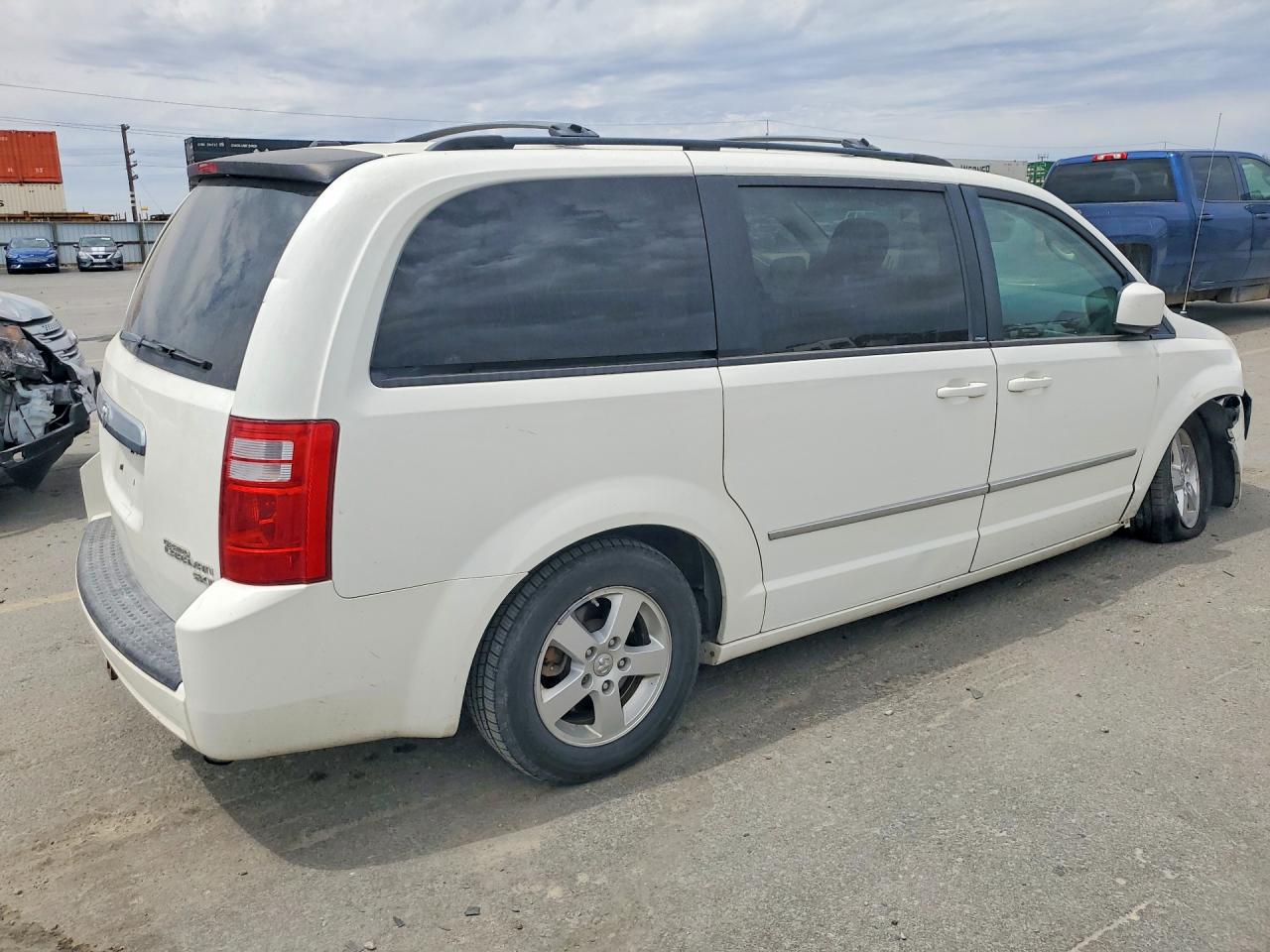 2010 Dodge Grand Caravan Sxt White vin: 2D4RN5D10AR247585