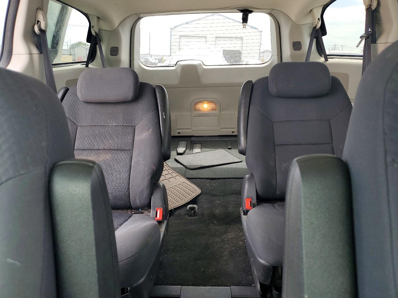 2010 Dodge Grand Caravan Sxt White vin: 2D4RN5D10AR247585