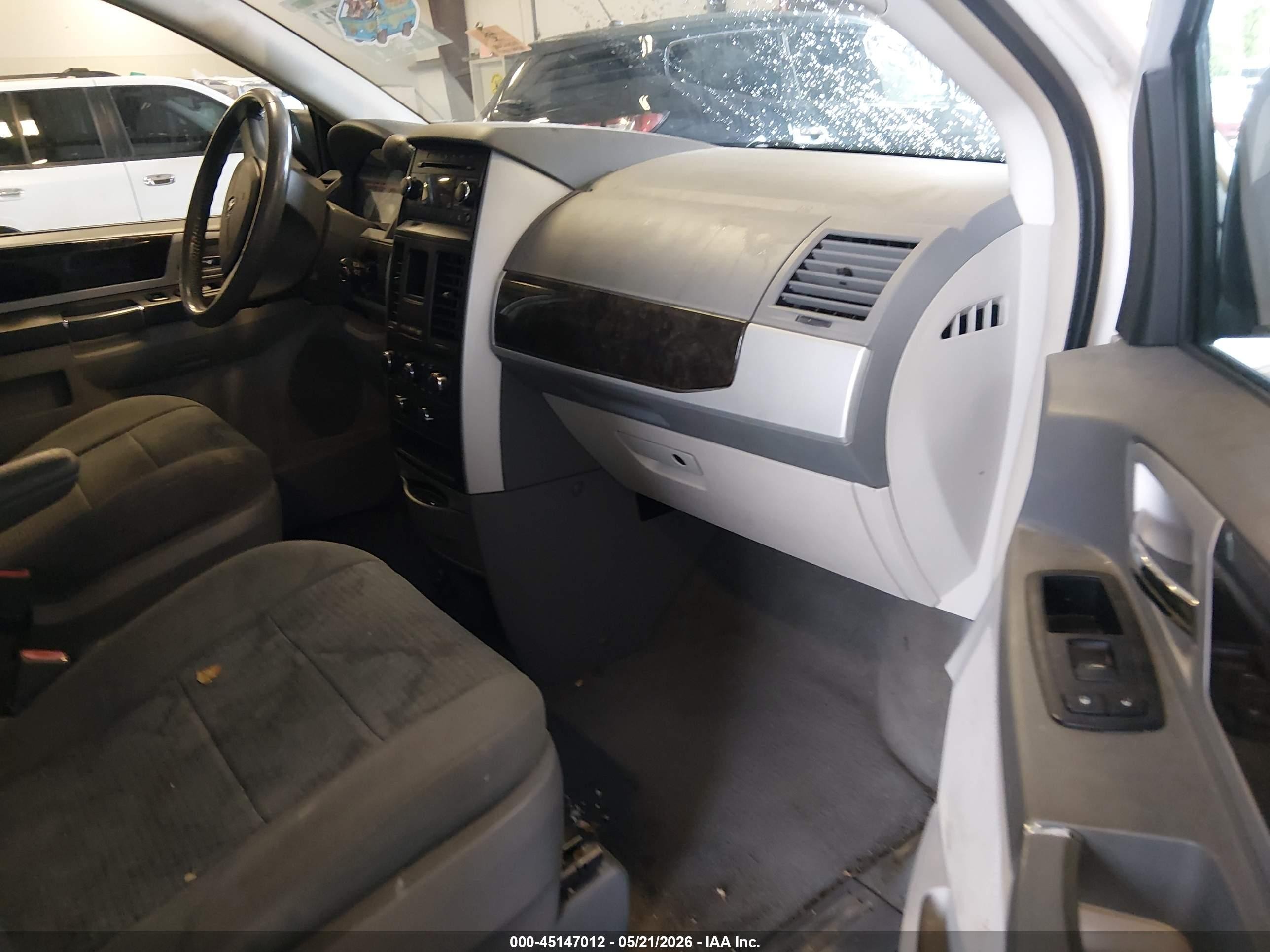 2010 Dodge Grand Caravan Sxt White vin: 2D4RN5D10AR264483