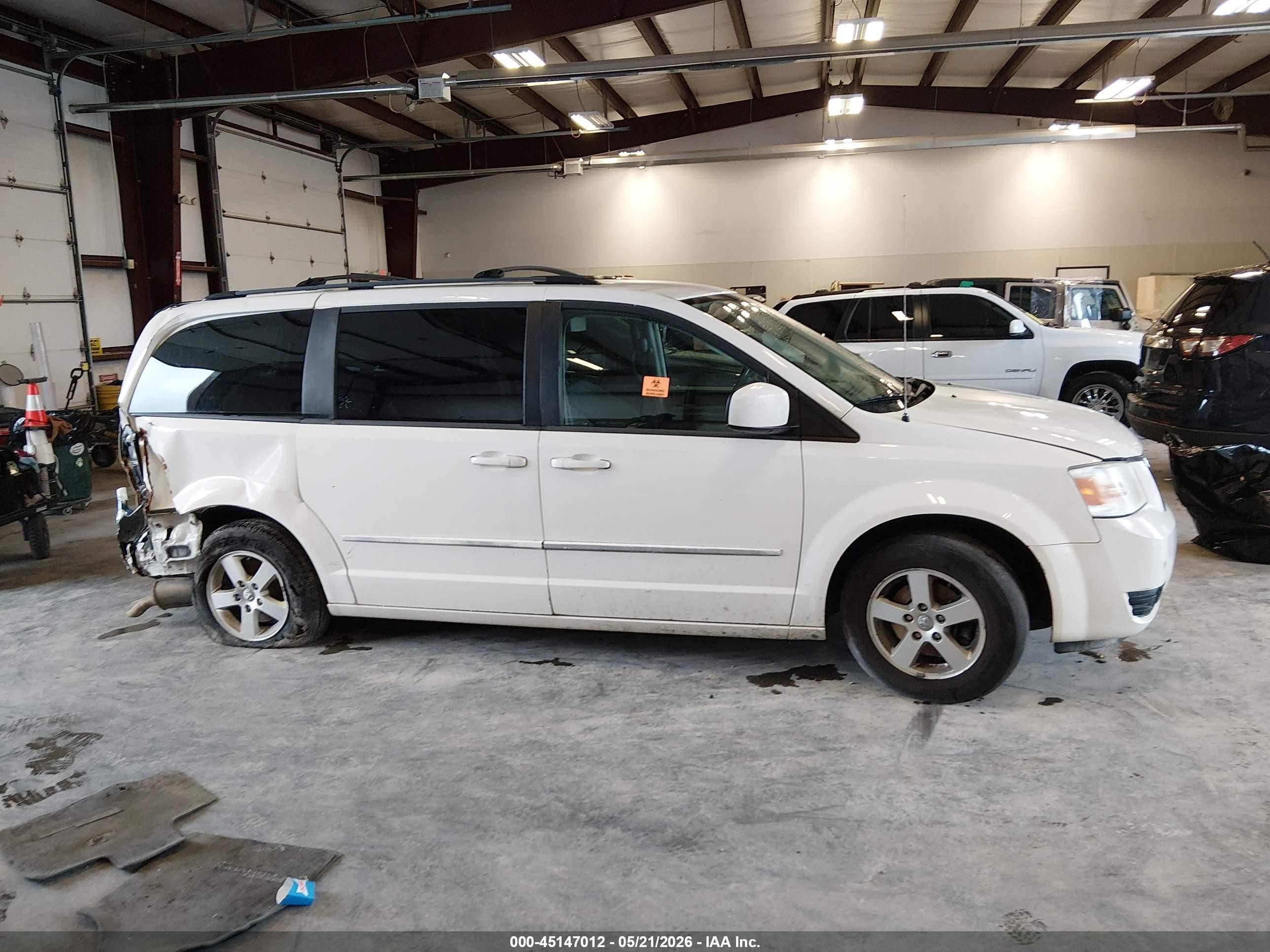 2010 Dodge Grand Caravan Sxt White vin: 2D4RN5D10AR264483