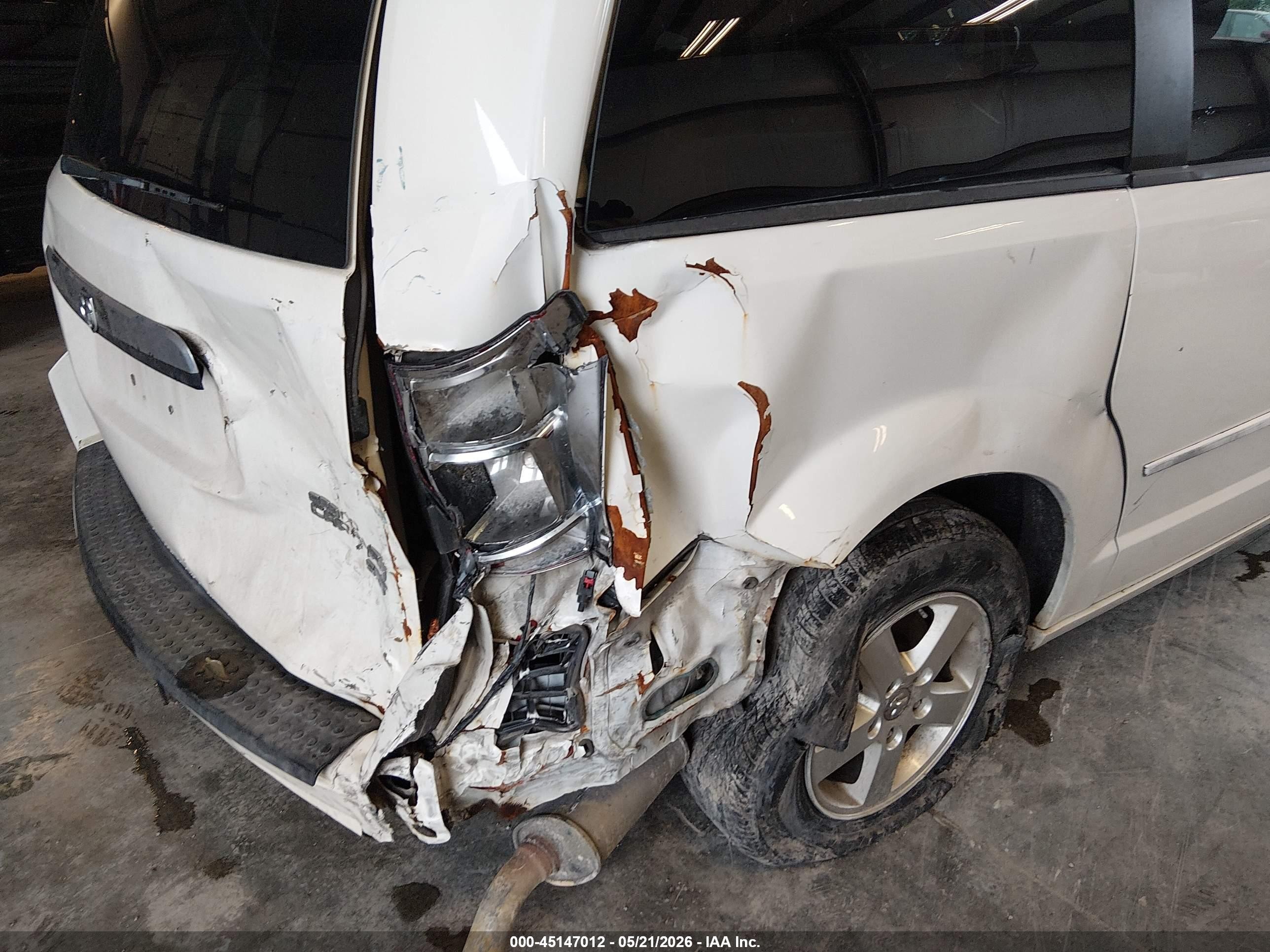 2010 Dodge Grand Caravan Sxt White vin: 2D4RN5D10AR264483
