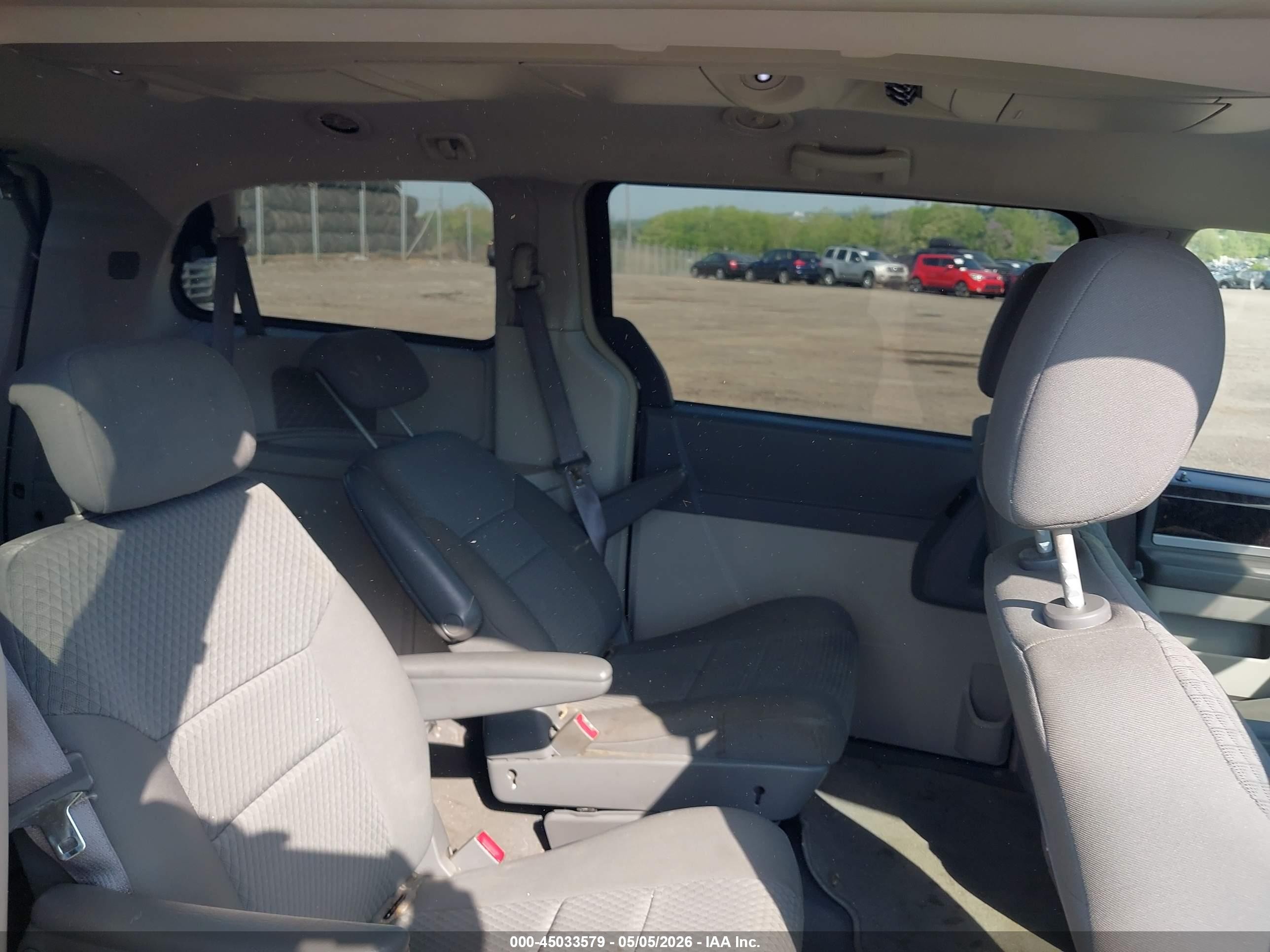 2010 Dodge Grand Caravan Sxt Black vin: 2D4RN5D11AR143249