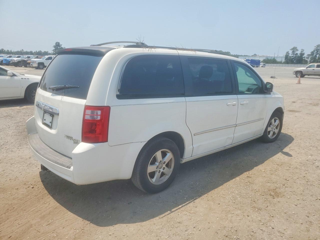 2010 Dodge Grand Caravan White vin: 2D4RN5D11AR155174