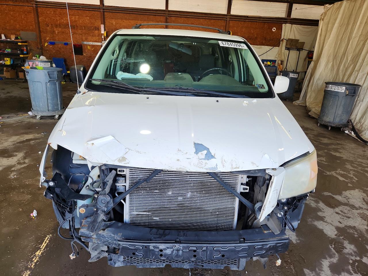 2010 Dodge Grand Caravan Sxt White vin: 2D4RN5D11AR211579