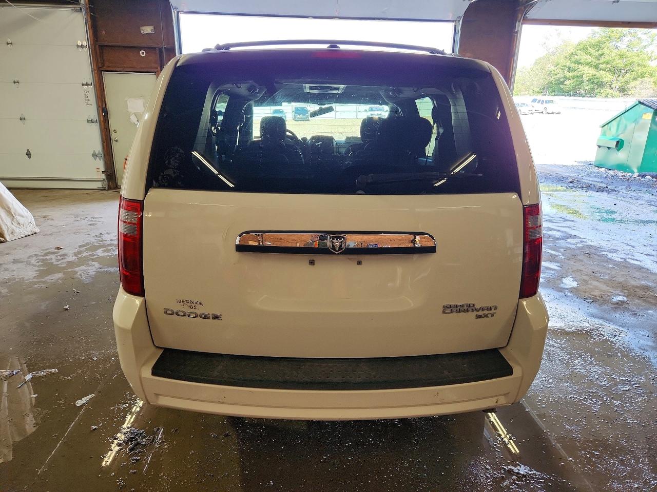 2010 Dodge Grand Caravan Sxt White vin: 2D4RN5D11AR211579