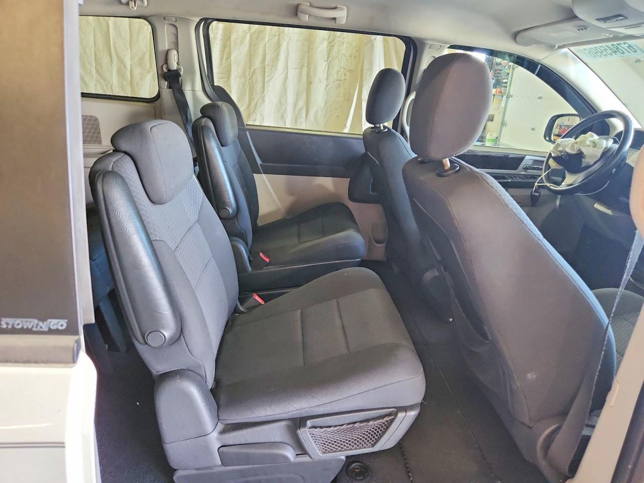 2010 Dodge Grand Caravan Sxt White vin: 2D4RN5D11AR211579
