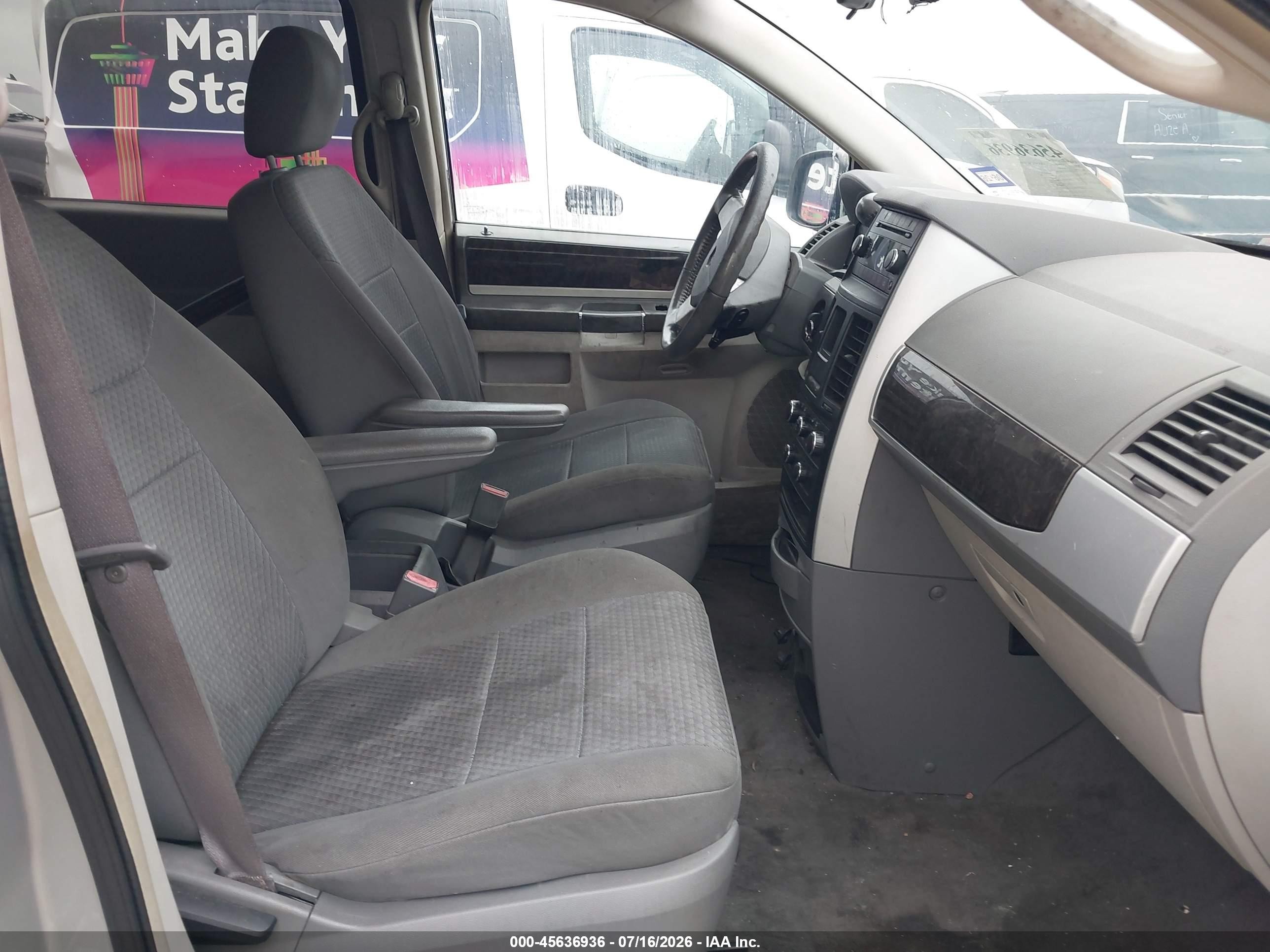 2010 Dodge Grand Caravan Sxt Silver vin: 2D4RN5D11AR215583