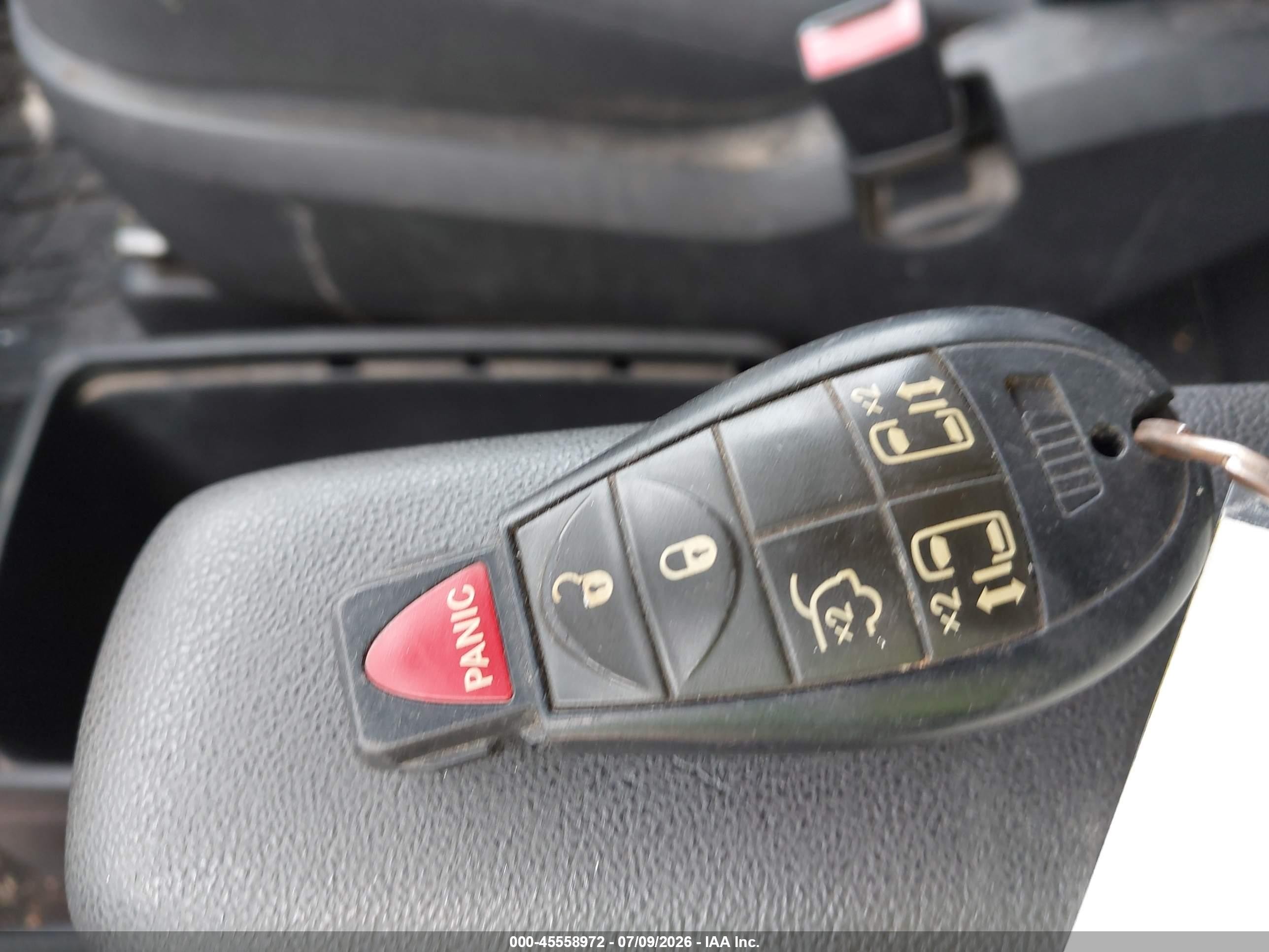 2010 Dodge Grand Caravan Sxt Silver vin: 2D4RN5D11AR262175