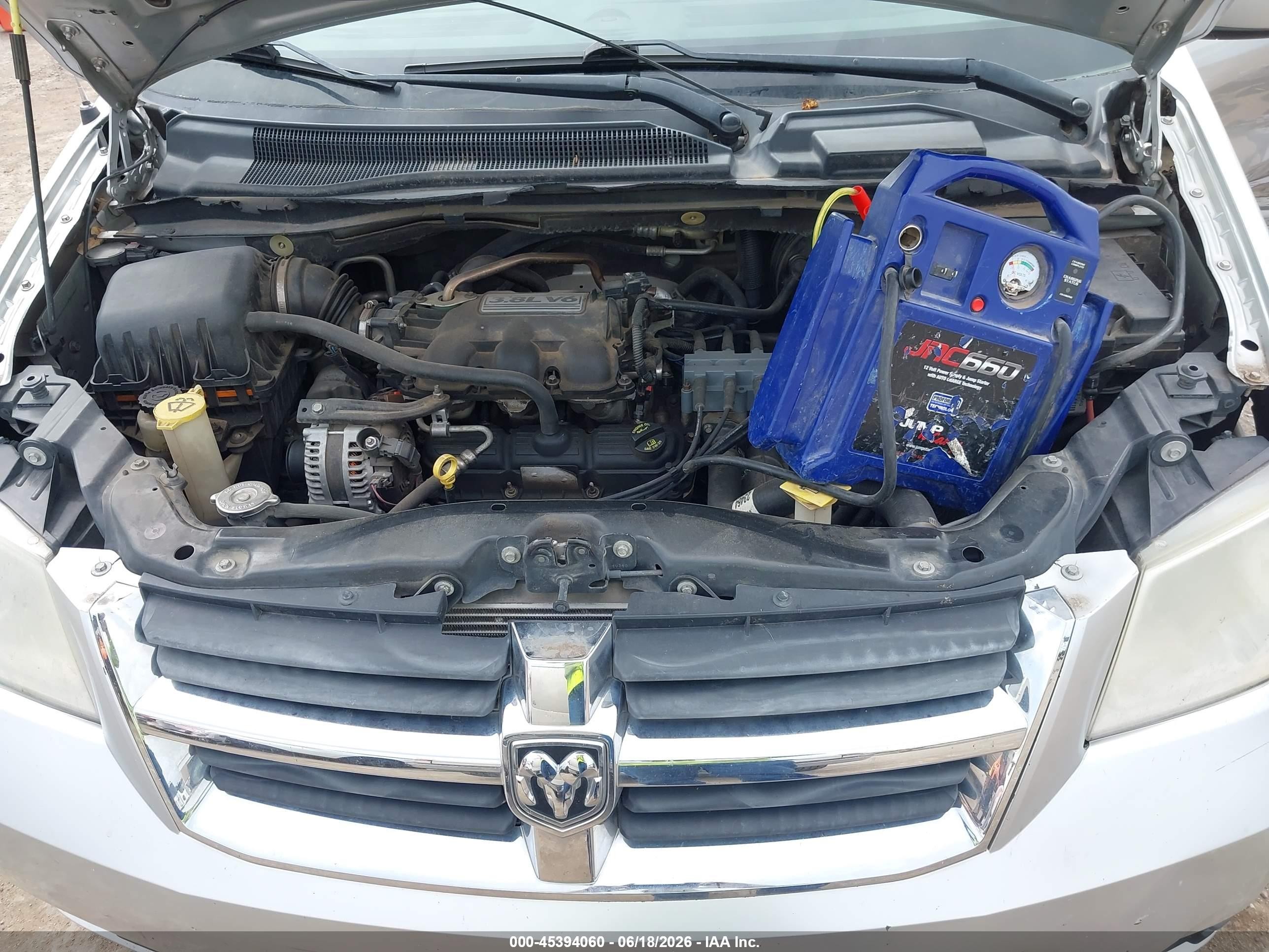 2010 Dodge Grand Caravan Sxt Silver vin: 2D4RN5D11AR318051