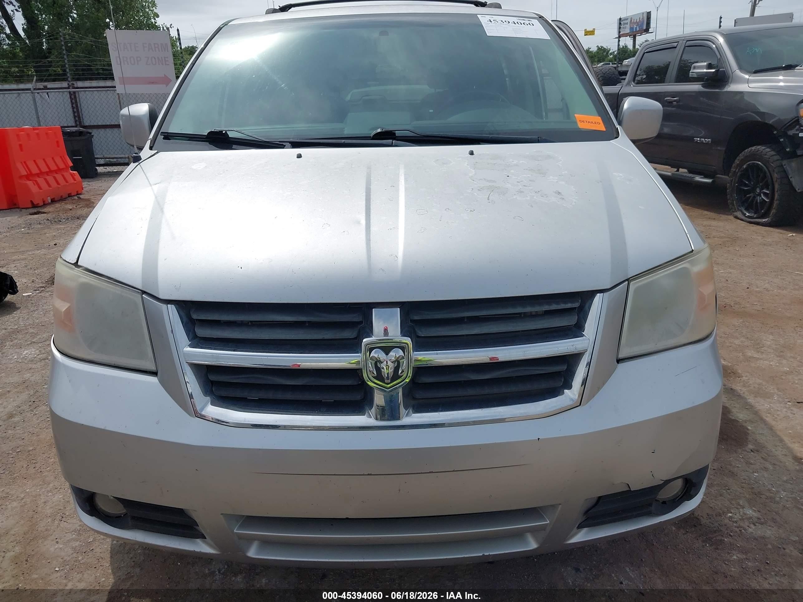 2010 Dodge Grand Caravan Sxt Silver vin: 2D4RN5D11AR318051