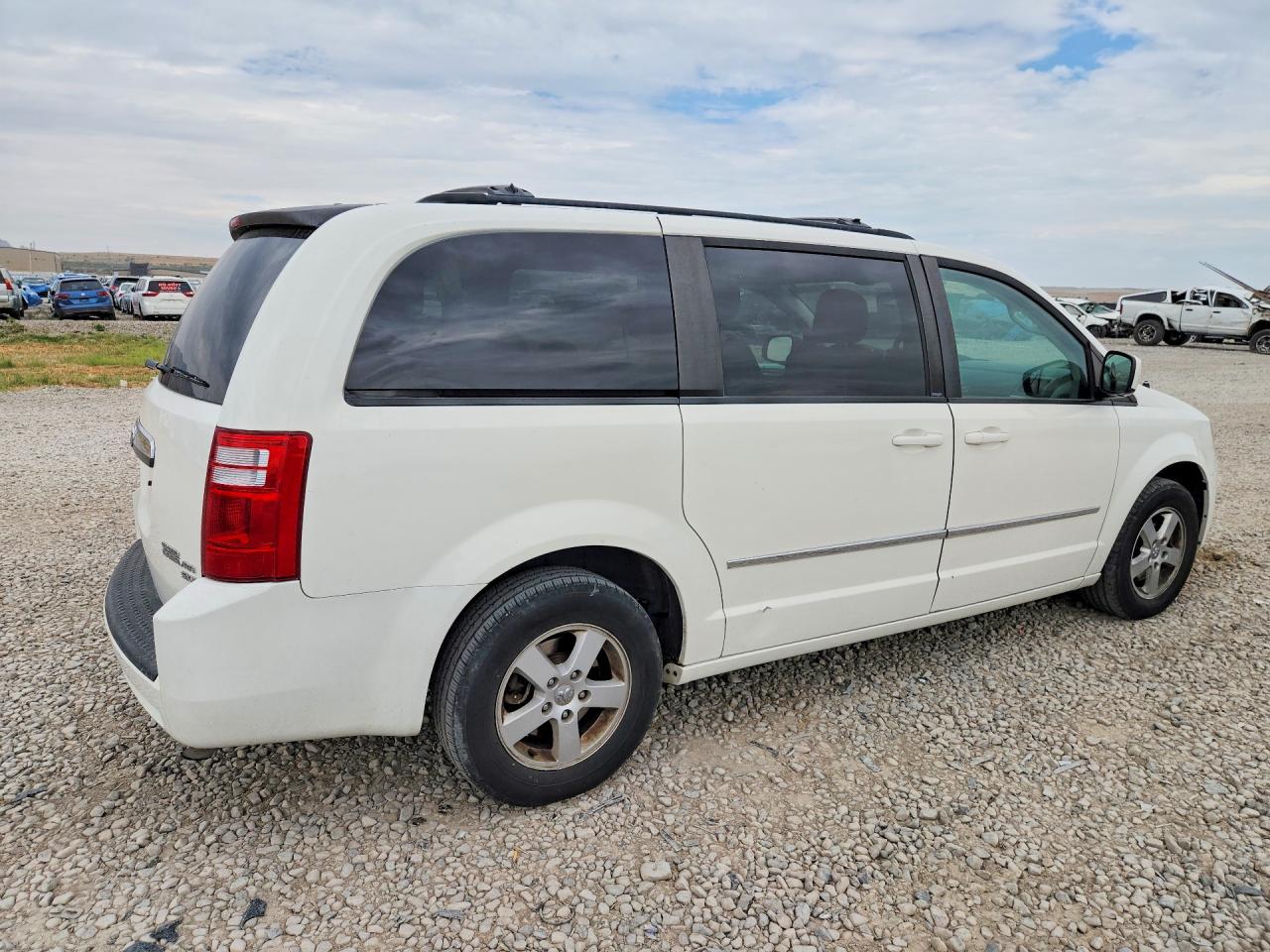 2010 Dodge Grand Caravan Sxt White vin: 2D4RN5D11AR445124