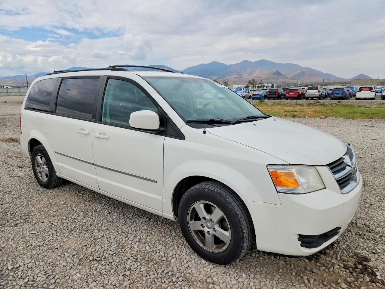 2010 Dodge Grand Caravan Sxt White vin: 2D4RN5D11AR445124