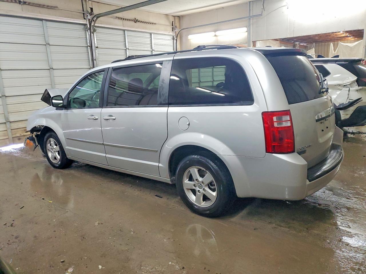 2010 Dodge Grand Caravan Sxt Silver vin: 2D4RN5D11AR475689