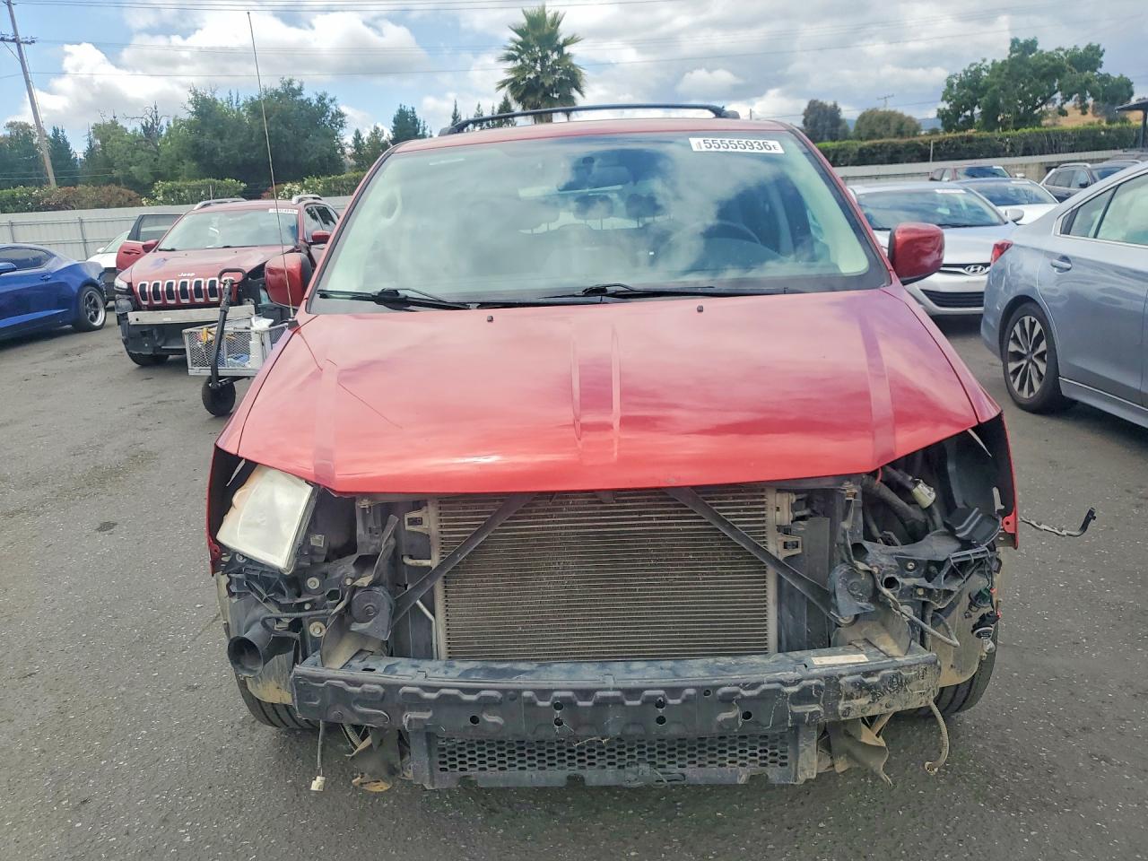 2010 Dodge Grand Caravan Sxt Red vin: 2D4RN5D12AR135712
