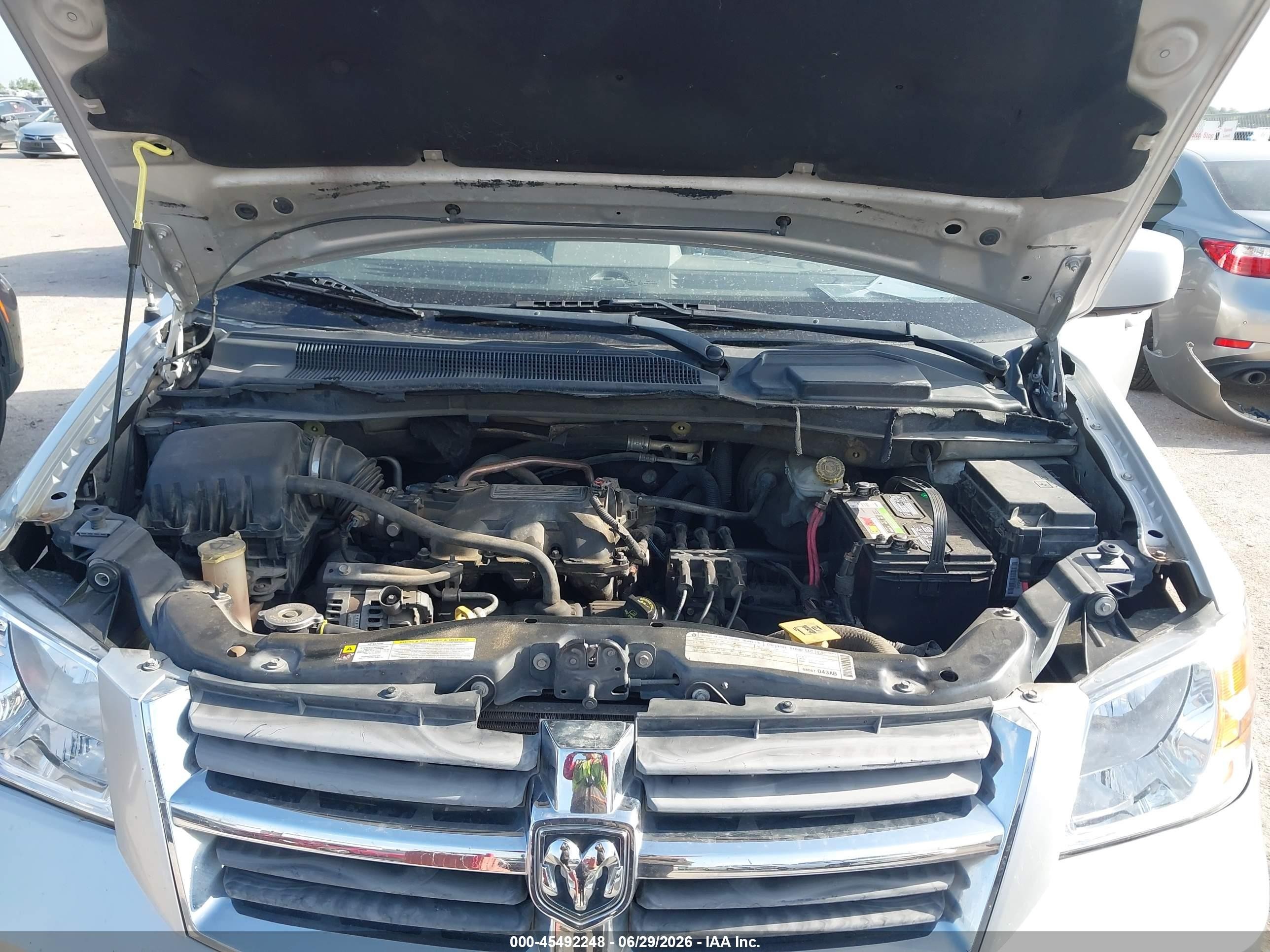 2010 Dodge Grand Caravan Sxt Silver vin: 2D4RN5D12AR155121