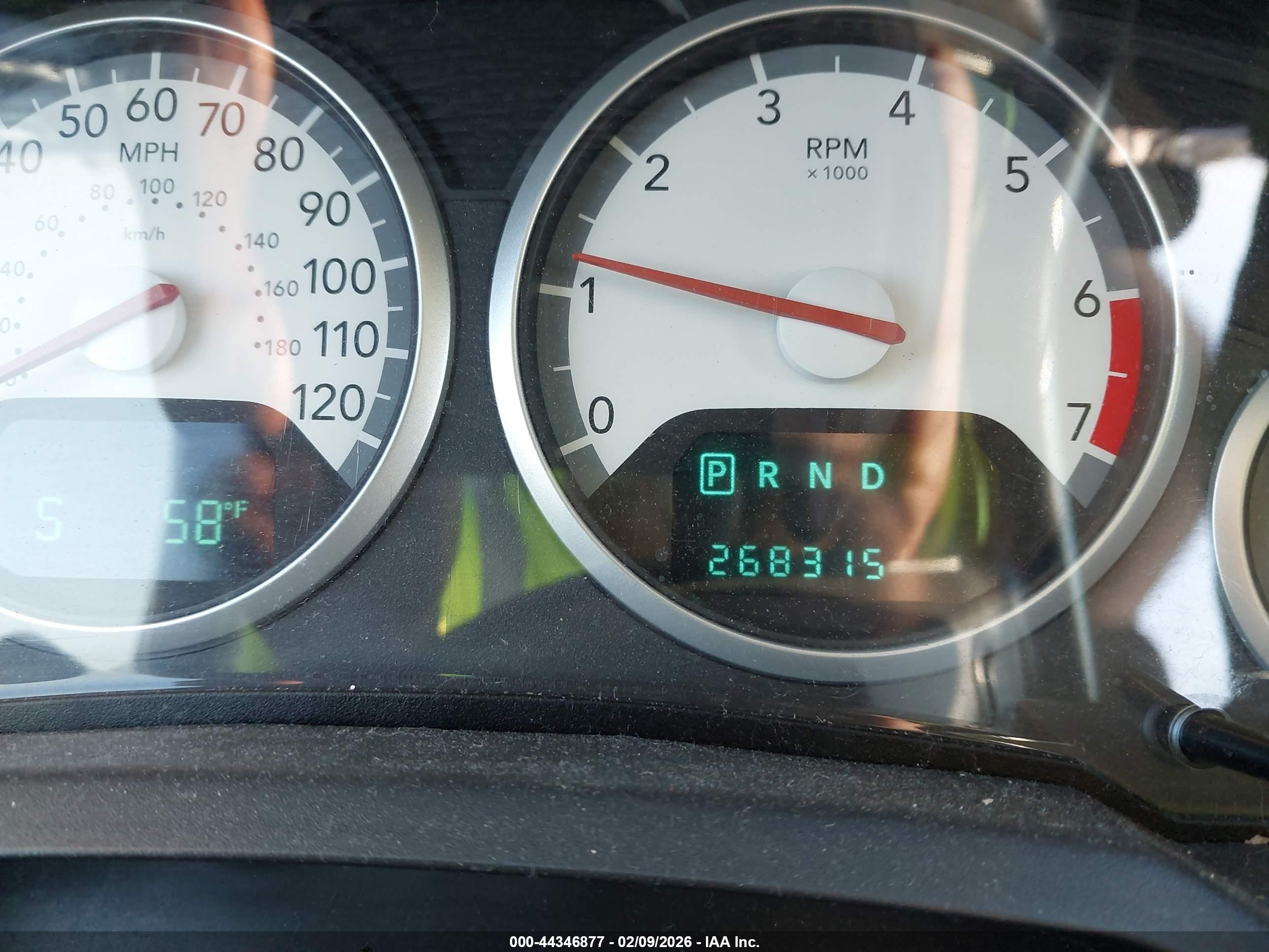 2010 Dodge Grand Caravan Sxt Silver vin: 2D4RN5D12AR409622