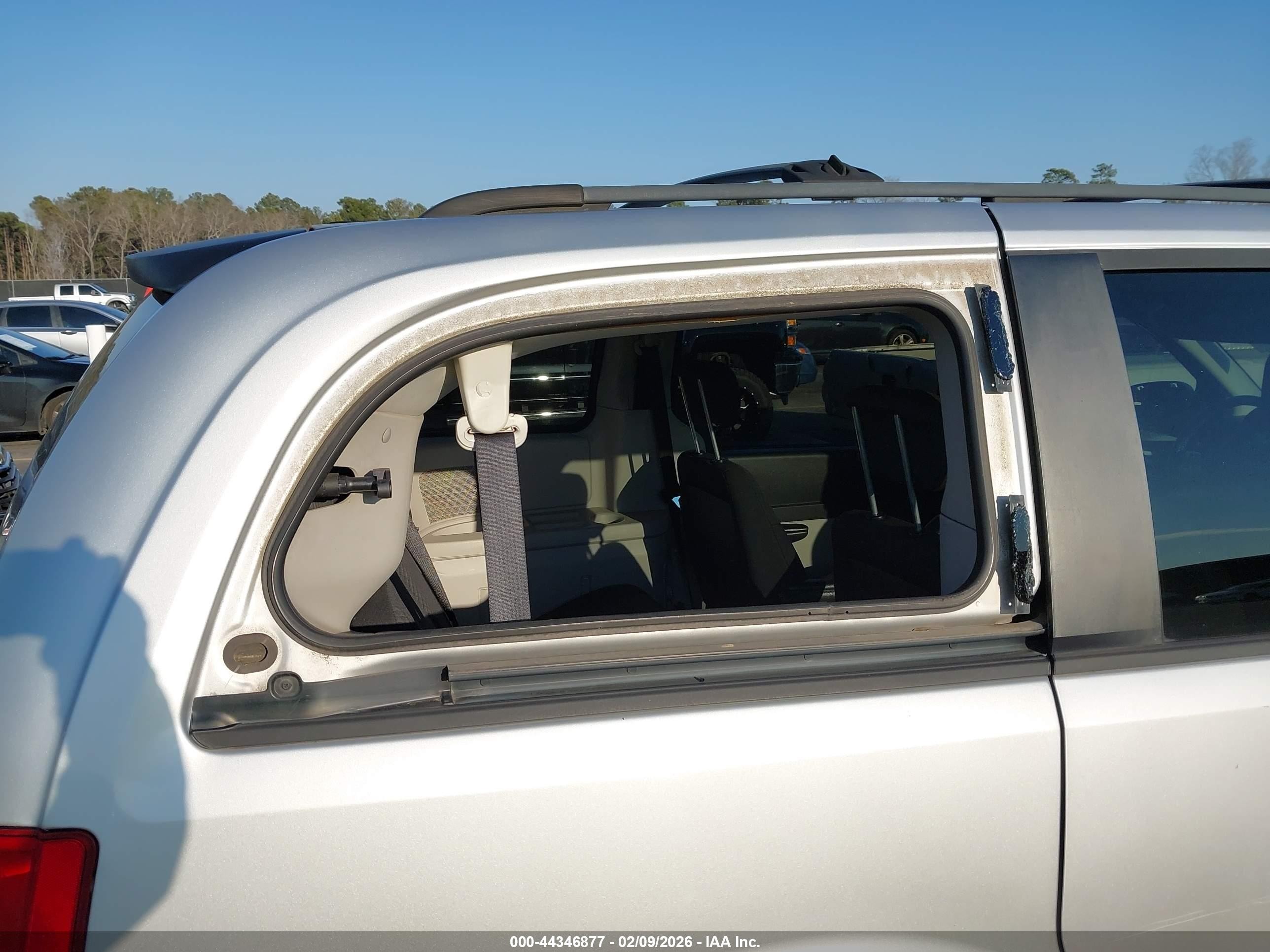 2010 Dodge Grand Caravan Sxt Silver vin: 2D4RN5D12AR409622