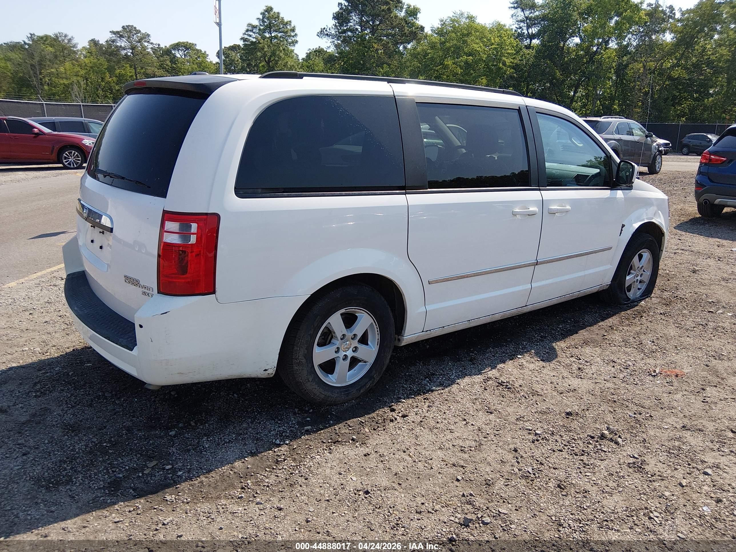 2010 Dodge Grand Caravan Sxt Белый vin: 2D4RN5D12AR434603