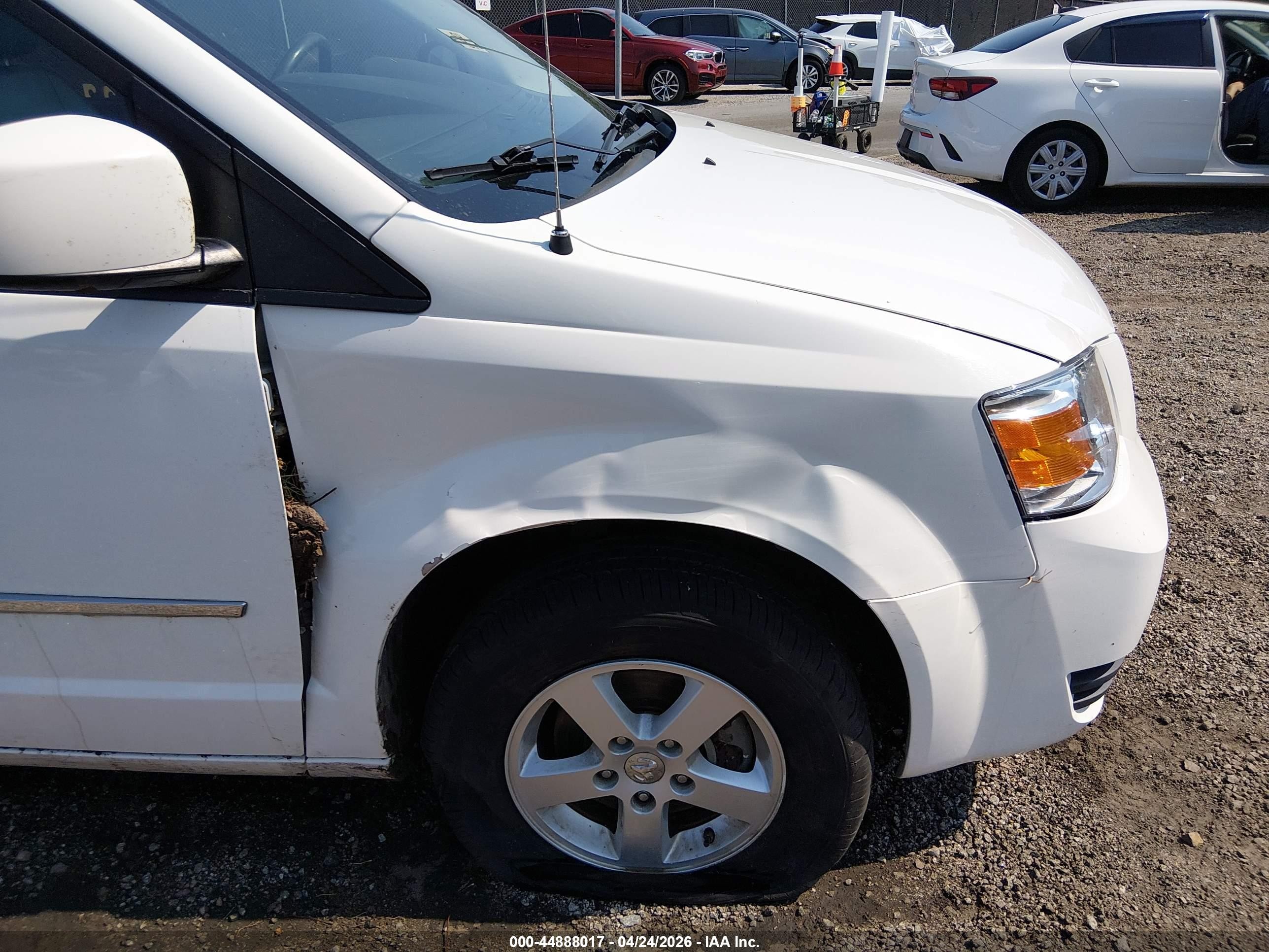 2010 Dodge Grand Caravan Sxt Белый vin: 2D4RN5D12AR434603
